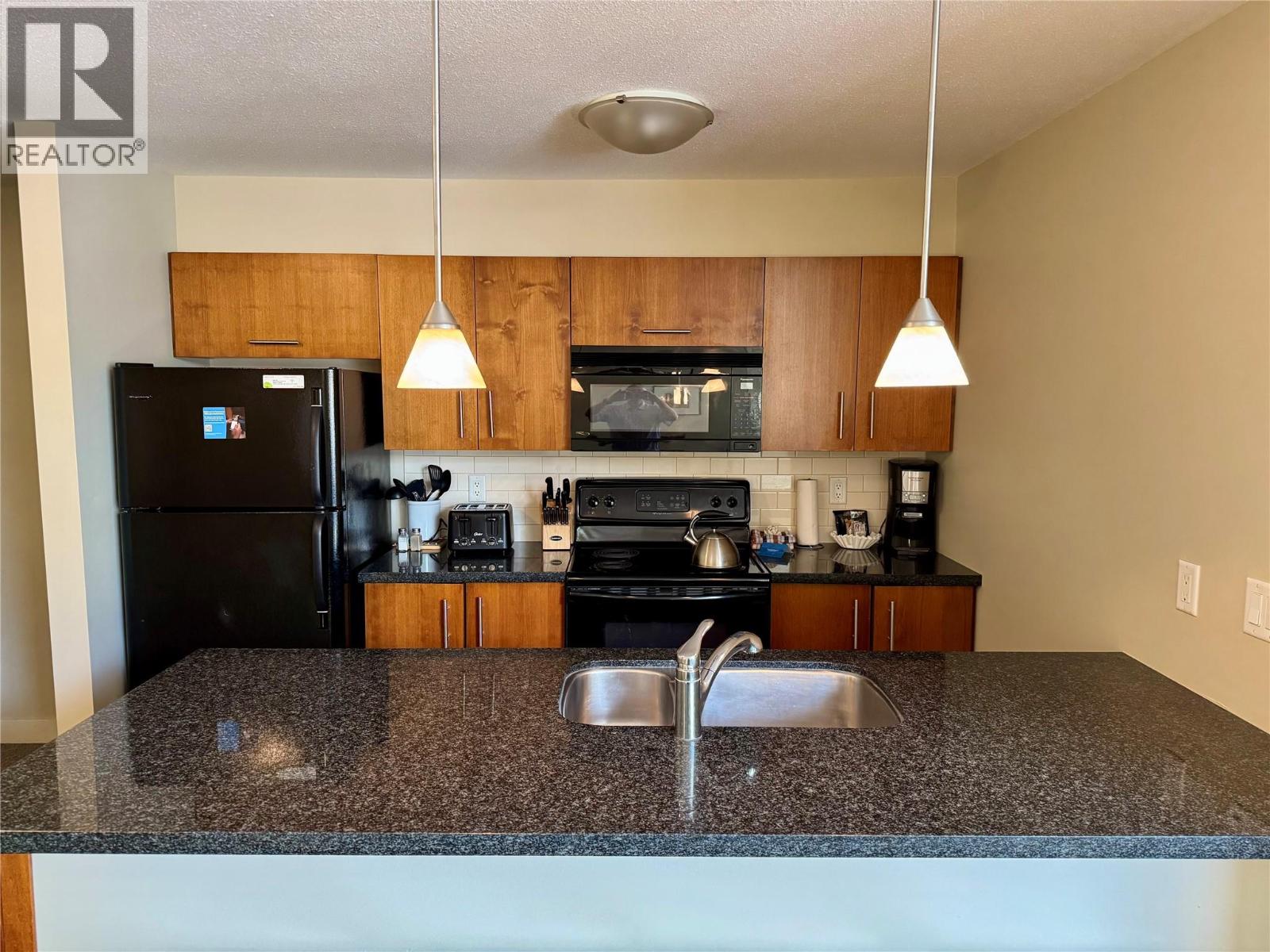 2049 Summit Drive Unit# 225, Panorama Mountain, British Columbia  V0A 1T0 - Photo 3 - 10385364