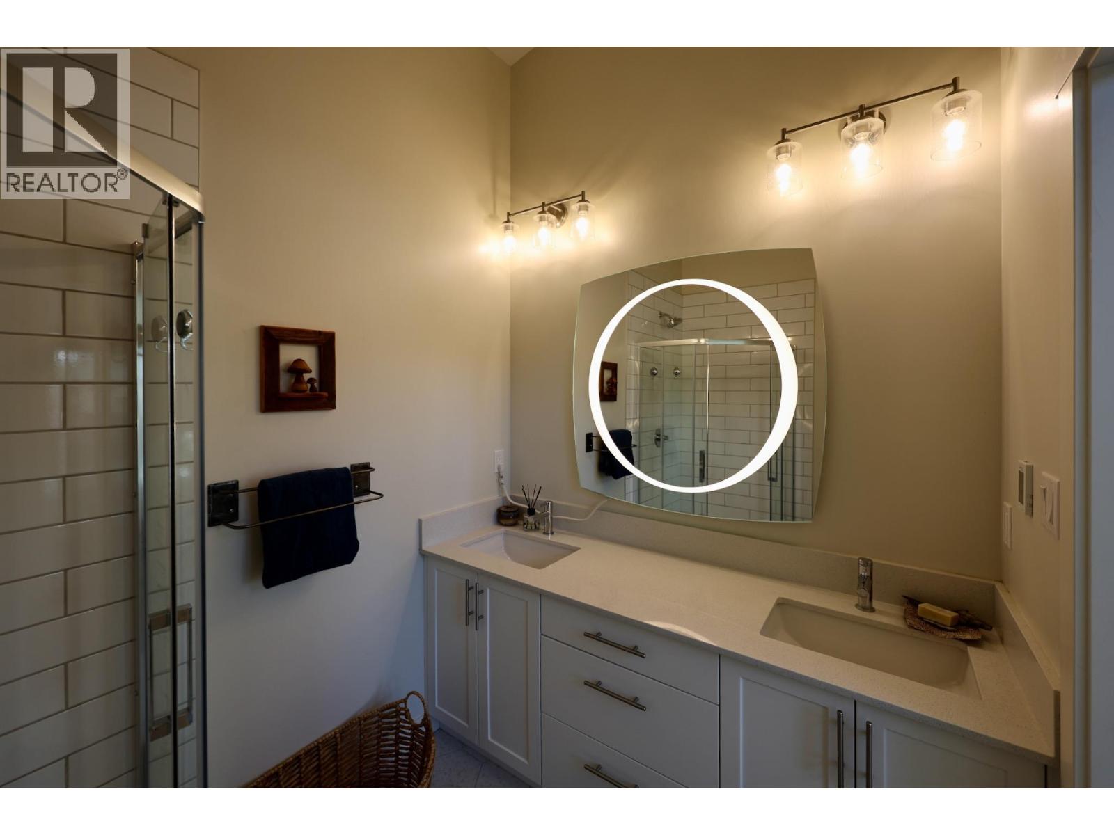 1519 Granite Drive Unit# 11, Golden, British Columbia  V0A 1H3 - Photo 7 - 10385862