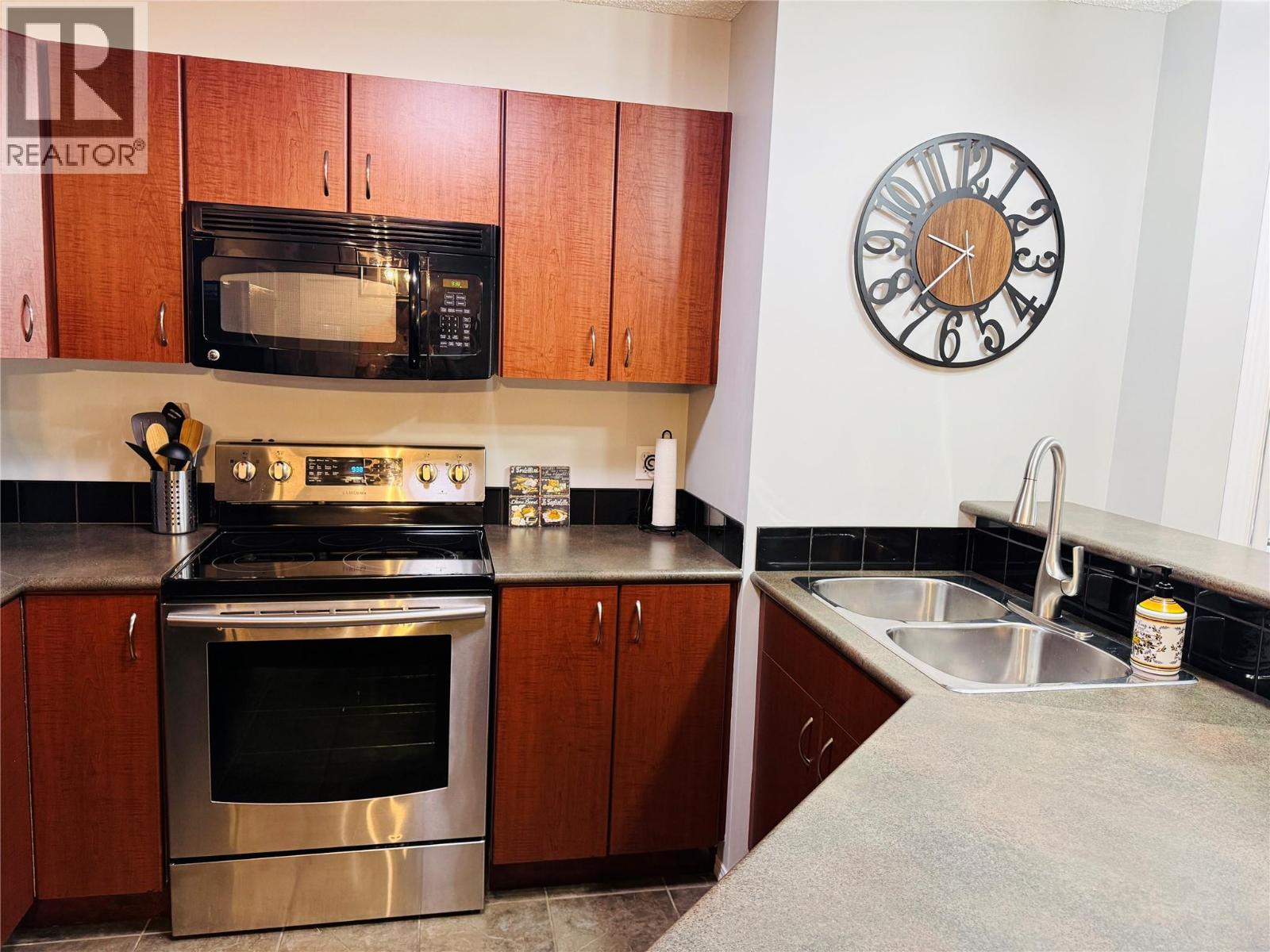 205 Third Avenue Unit# 3302, Invermere, British Columbia  V0A 1K4 - Photo 7 - 10386264