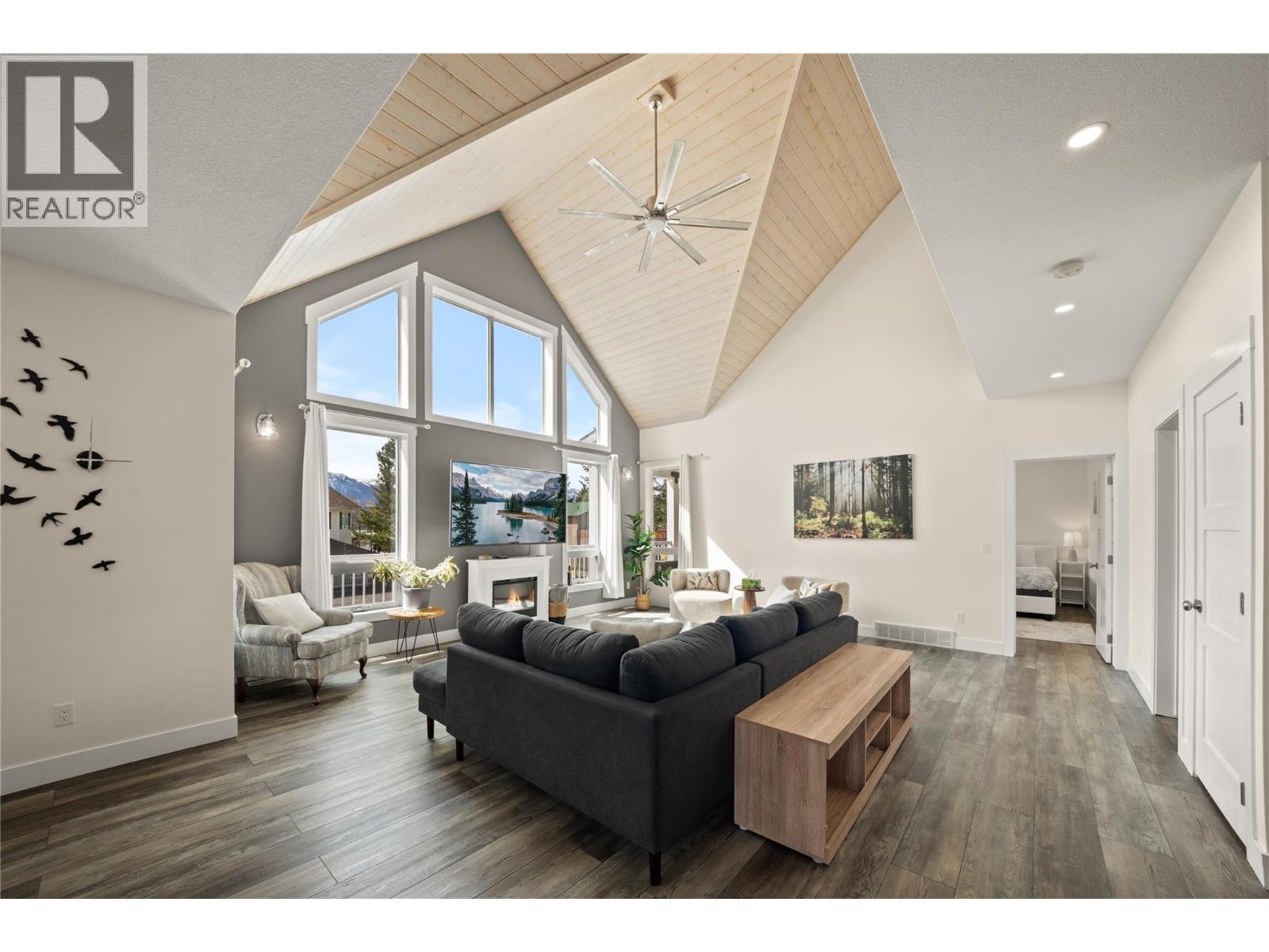 4867 St Joseph Street, Radium Hot Springs, British Columbia  V0A 1M0 - Photo 12 - 10385223