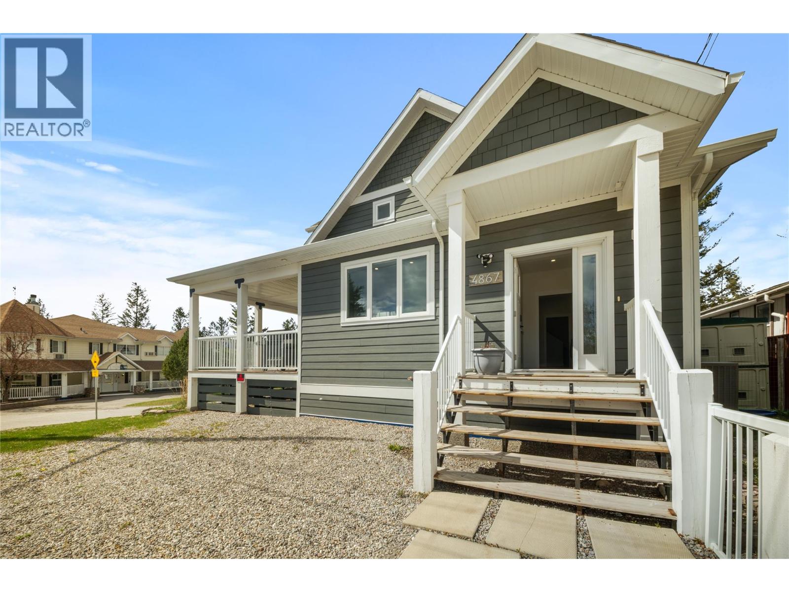 4867 St Joseph Street, Radium Hot Springs, British Columbia  V0A 1M0 - Photo 2 - 10385223