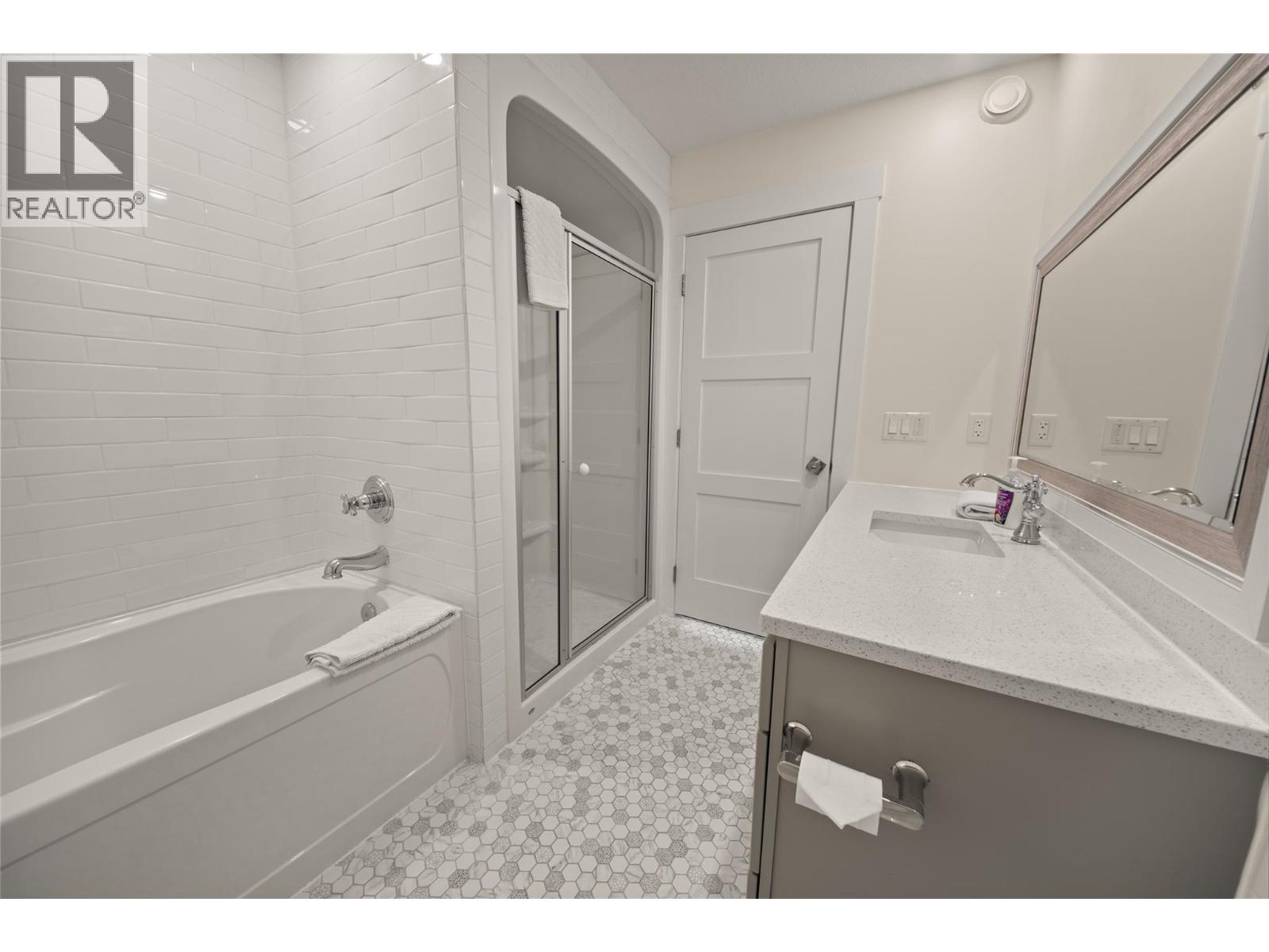 4867 St Joseph Street, Radium Hot Springs, British Columbia  V0A 1M0 - Photo 38 - 10385223