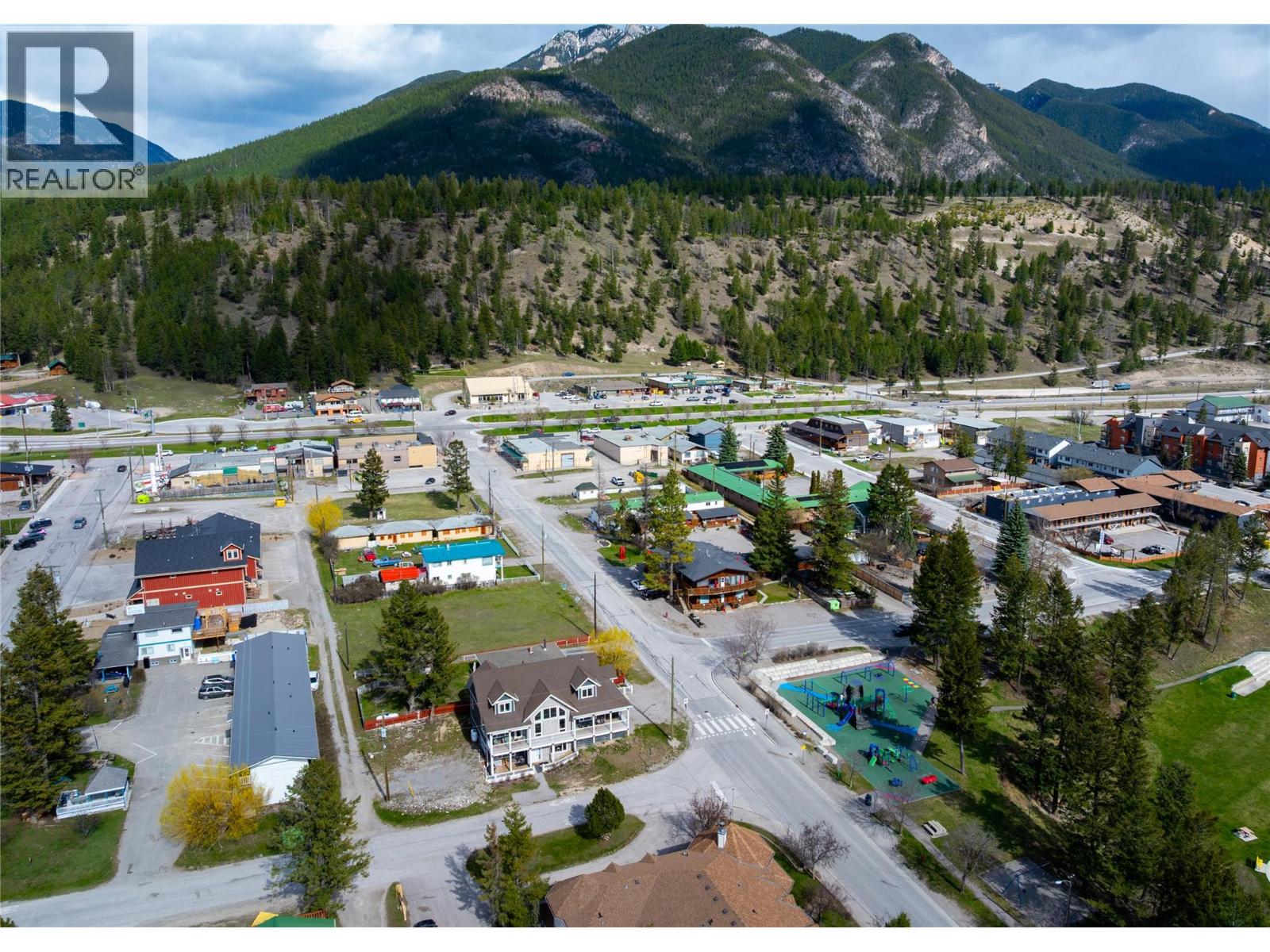 4867 St Joseph Street, Radium Hot Springs, British Columbia  V0A 1M0 - Photo 6 - 10385223