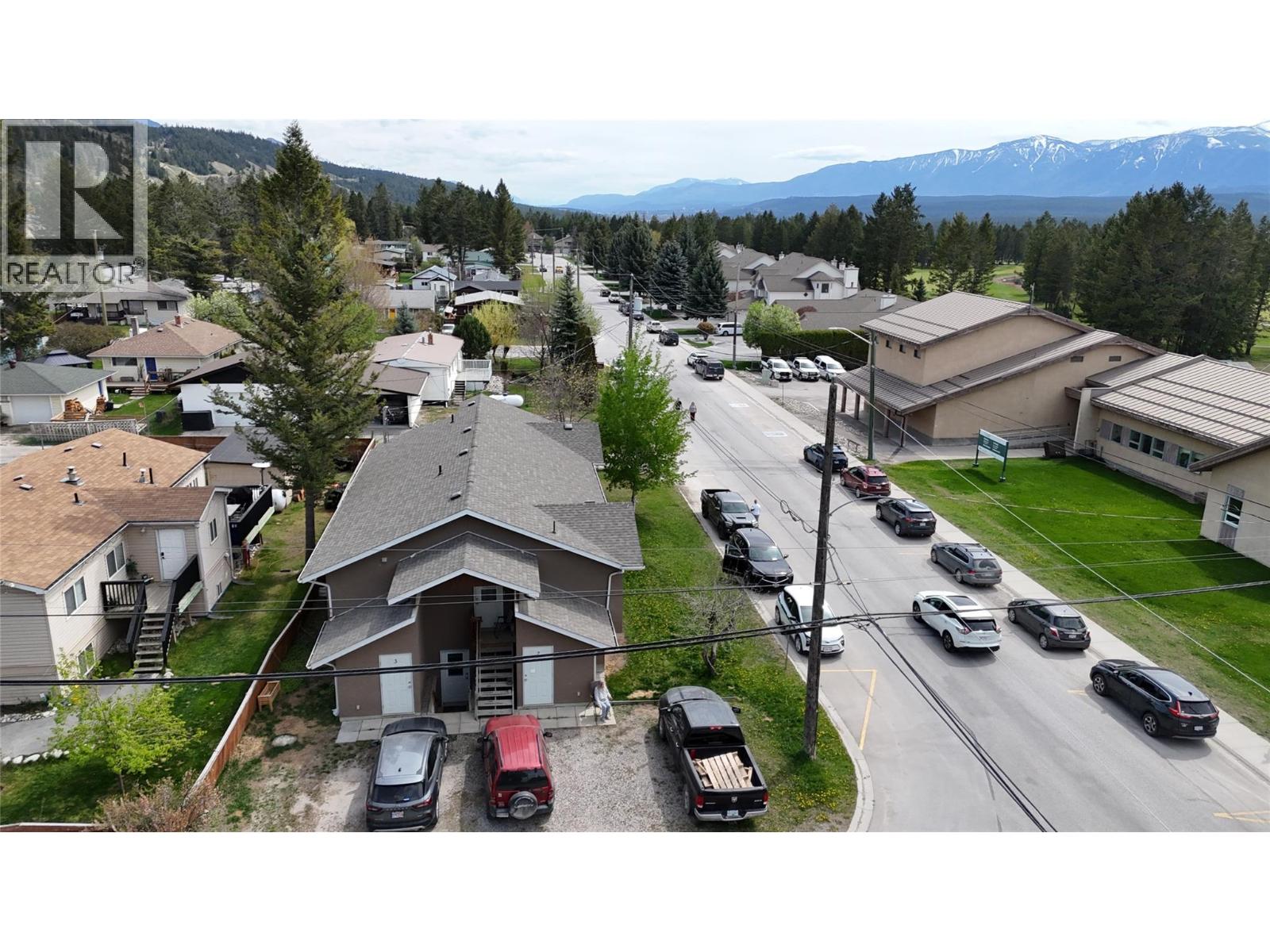 7506 Columbia Avenue, Radium Hot Springs, British Columbia  V0A 1M0 - Photo 2 - 10386571