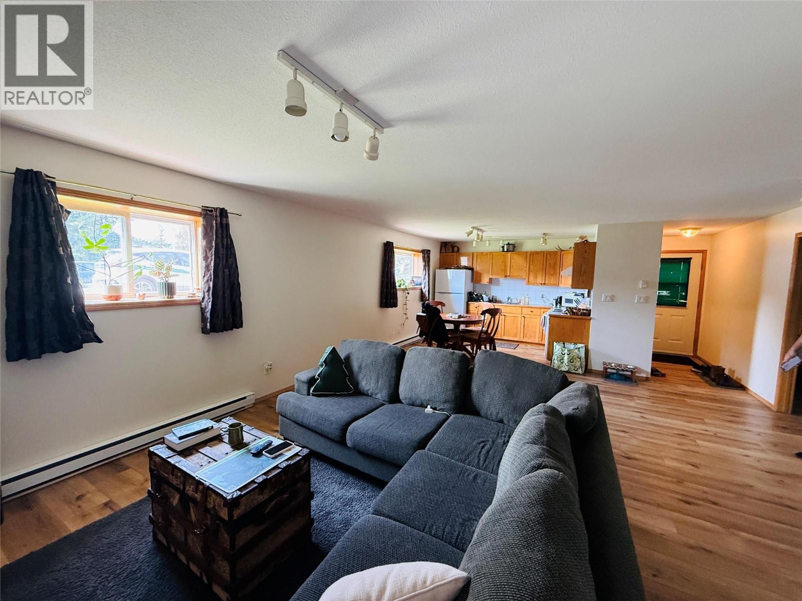 7506 Columbia Avenue, Radium Hot Springs, British Columbia  V0A 1M0 - Photo 4 - 10386571