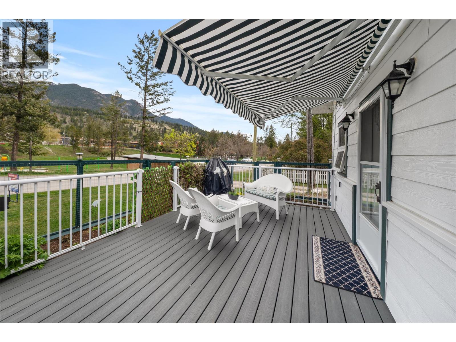 7527 Park Drive West, Radium Hot Springs, British Columbia  V0A 1M0 - Photo 36 - 10386744
