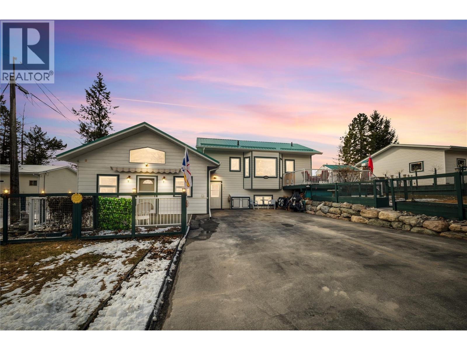 7527 Park Drive West, Radium Hot Springs, British Columbia  V0A 1M0 - Photo 47 - 10386744