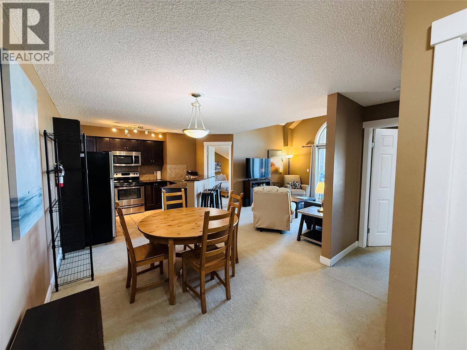 205 Third Avenue Unit# 3412, Invermere, British Columbia  V0A 1K7 - Photo 2 - 10386725