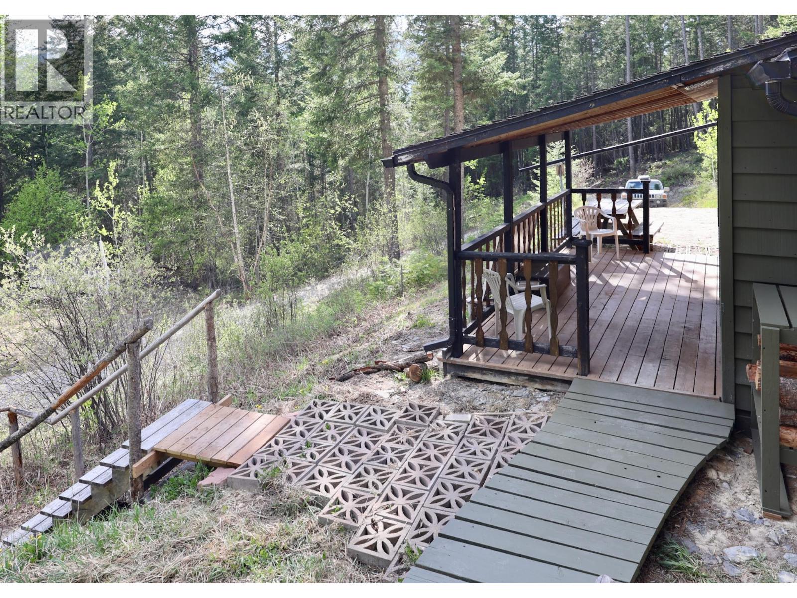 3033 Olive Road, Golden, British Columbia  V0A 1H0 - Photo 12 - 10386814