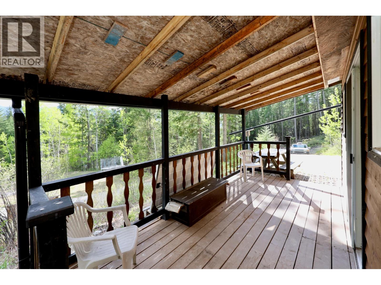 3033 Olive Road, Golden, British Columbia  V0A 1H0 - Photo 16 - 10386814