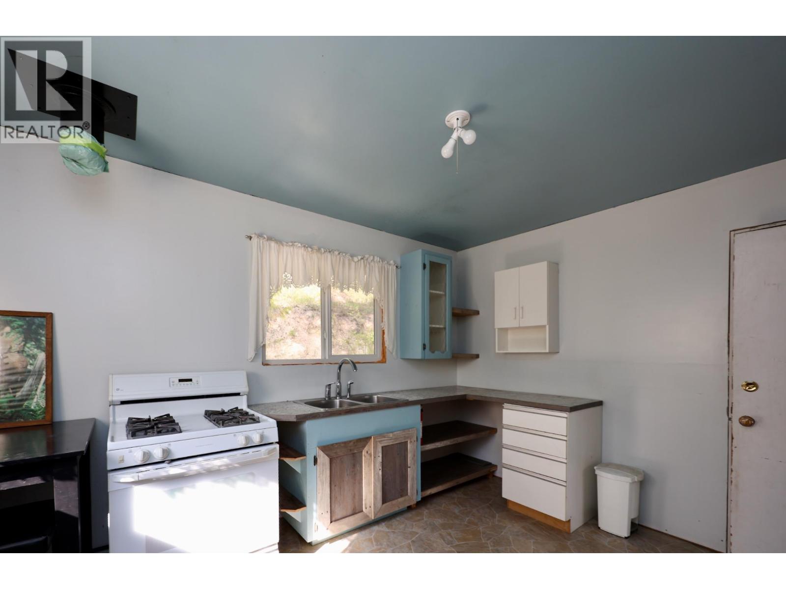 3033 Olive Road, Golden, British Columbia  V0A 1H0 - Photo 17 - 10386814