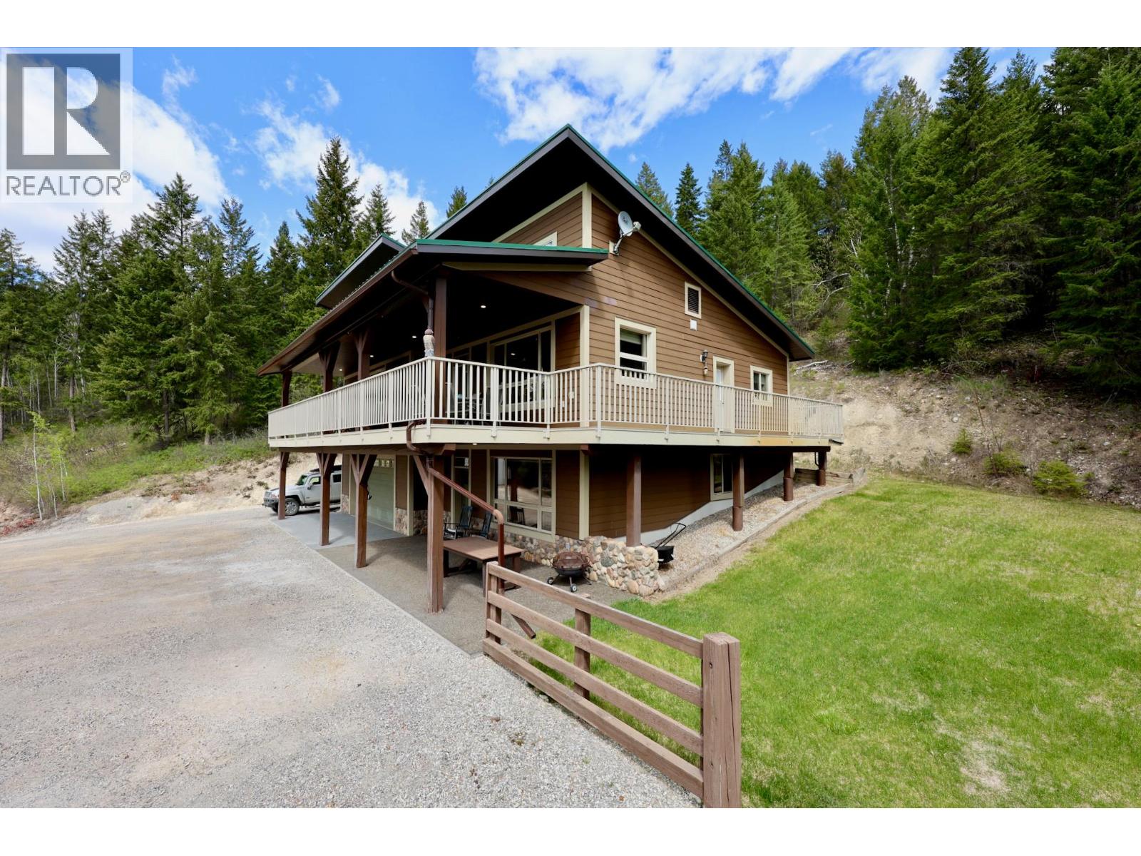 4905 Castledale View Estates Road Road, Golden, British Columbia  V0A 1L0 - Photo 2 - 10386811