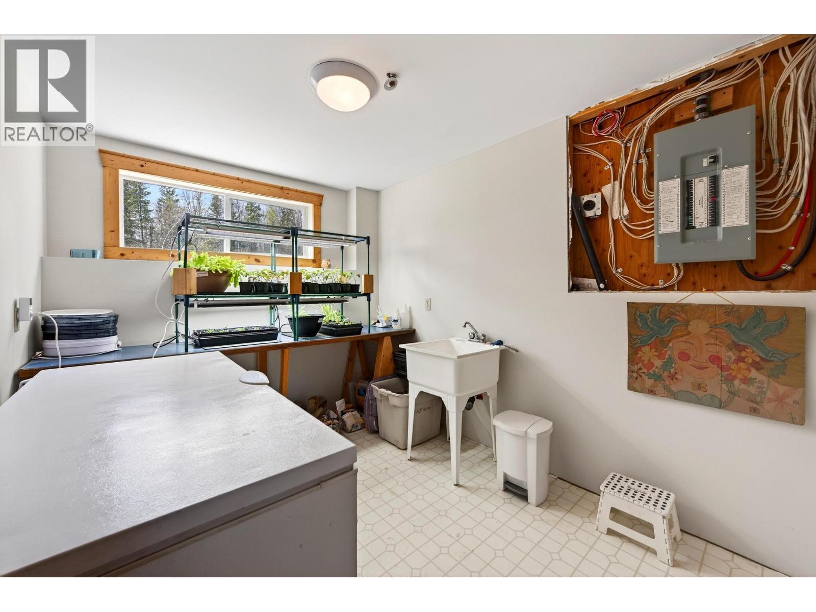 2487 Seward Rd, Golden, British Columbia  V0A 1H1 - Photo 47 - 10385861