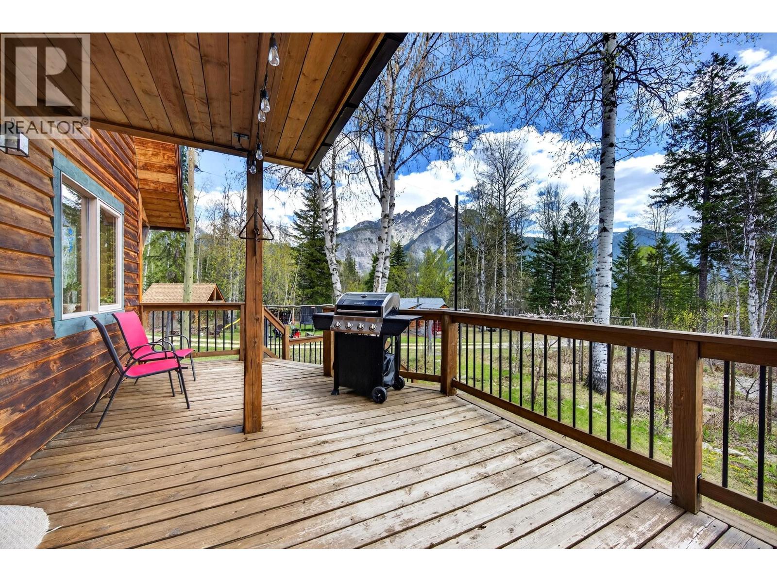 2487 Seward Rd, Golden, British Columbia  V0A 1H1 - Photo 6 - 10385861