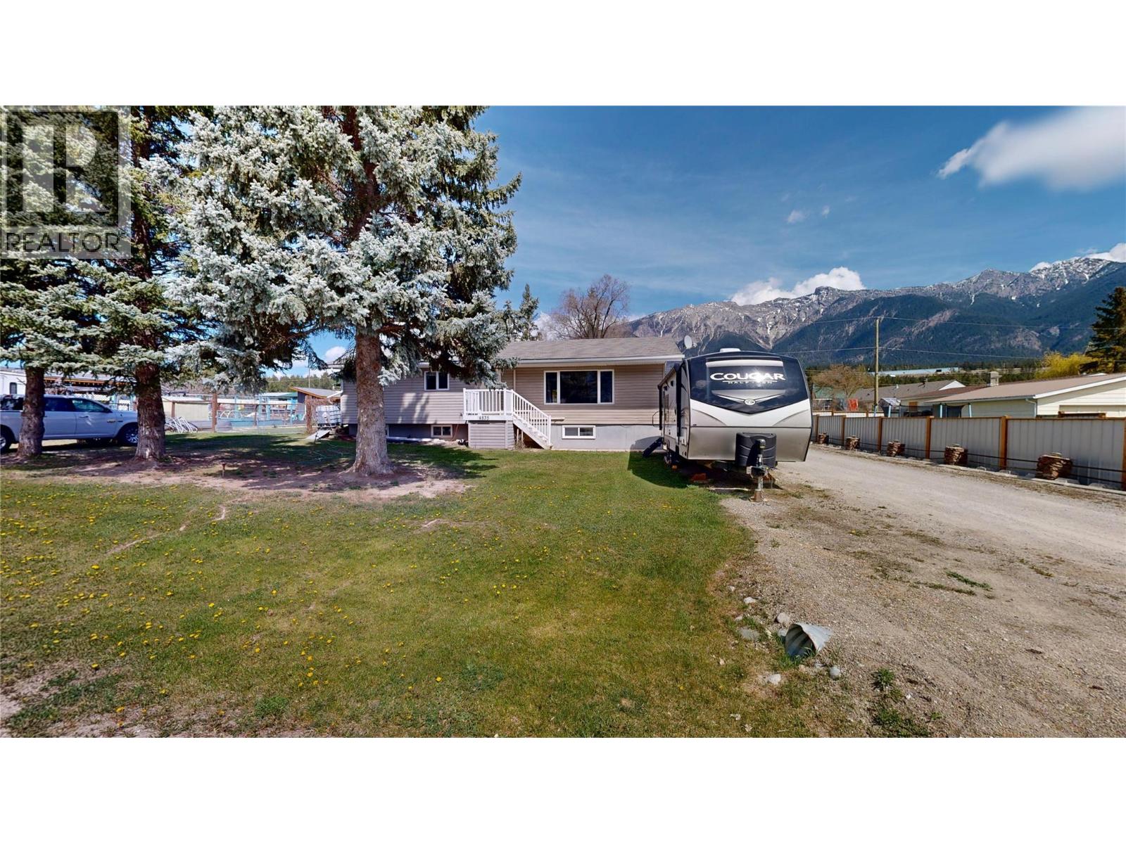 4835 Purcell Avenue, Edgewater, British Columbia