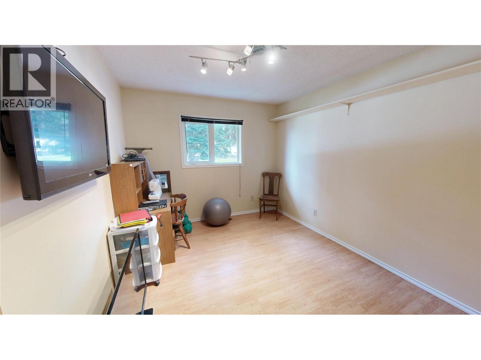 4835 Purcell Avenue, Edgewater, British Columbia  V0A 1E0 - Photo 20 - 10386916