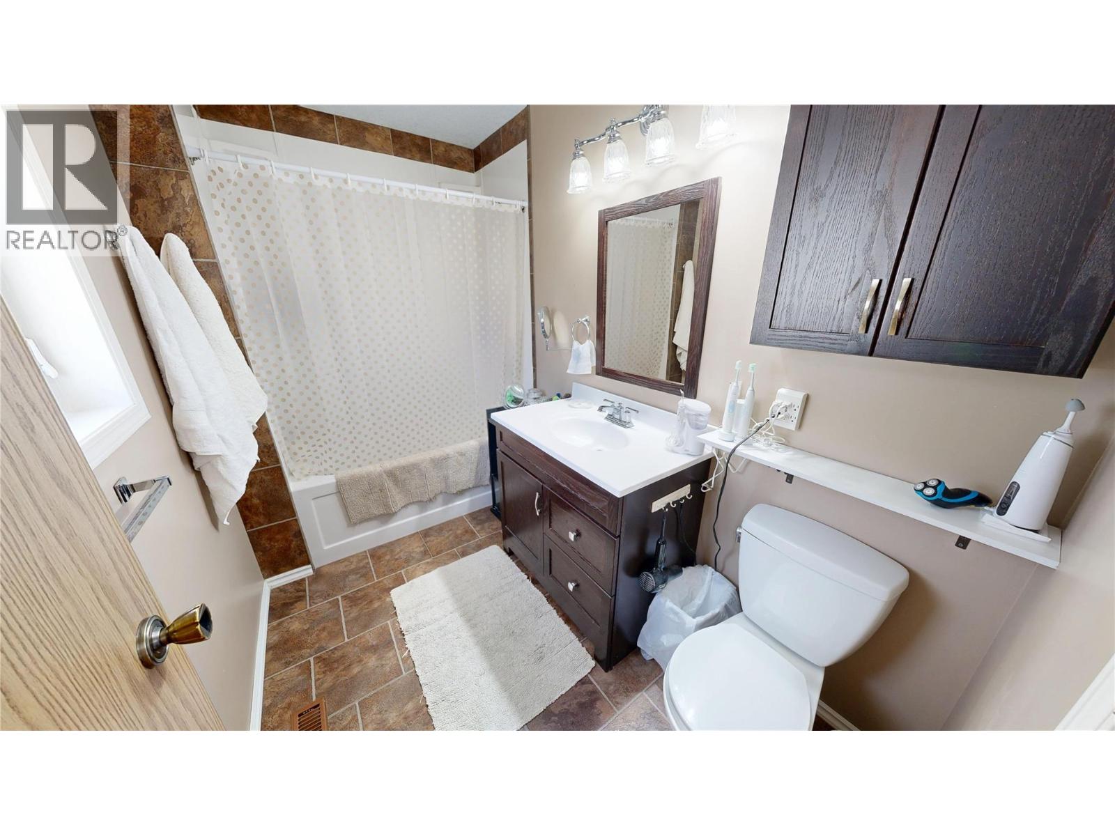 4835 Purcell Avenue, Edgewater, British Columbia  V0A 1E0 - Photo 23 - 10386916