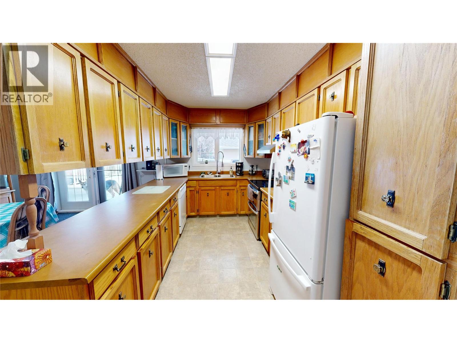 4835 Purcell Avenue, Edgewater, British Columbia  V0A 1E0 - Photo 8 - 10386916