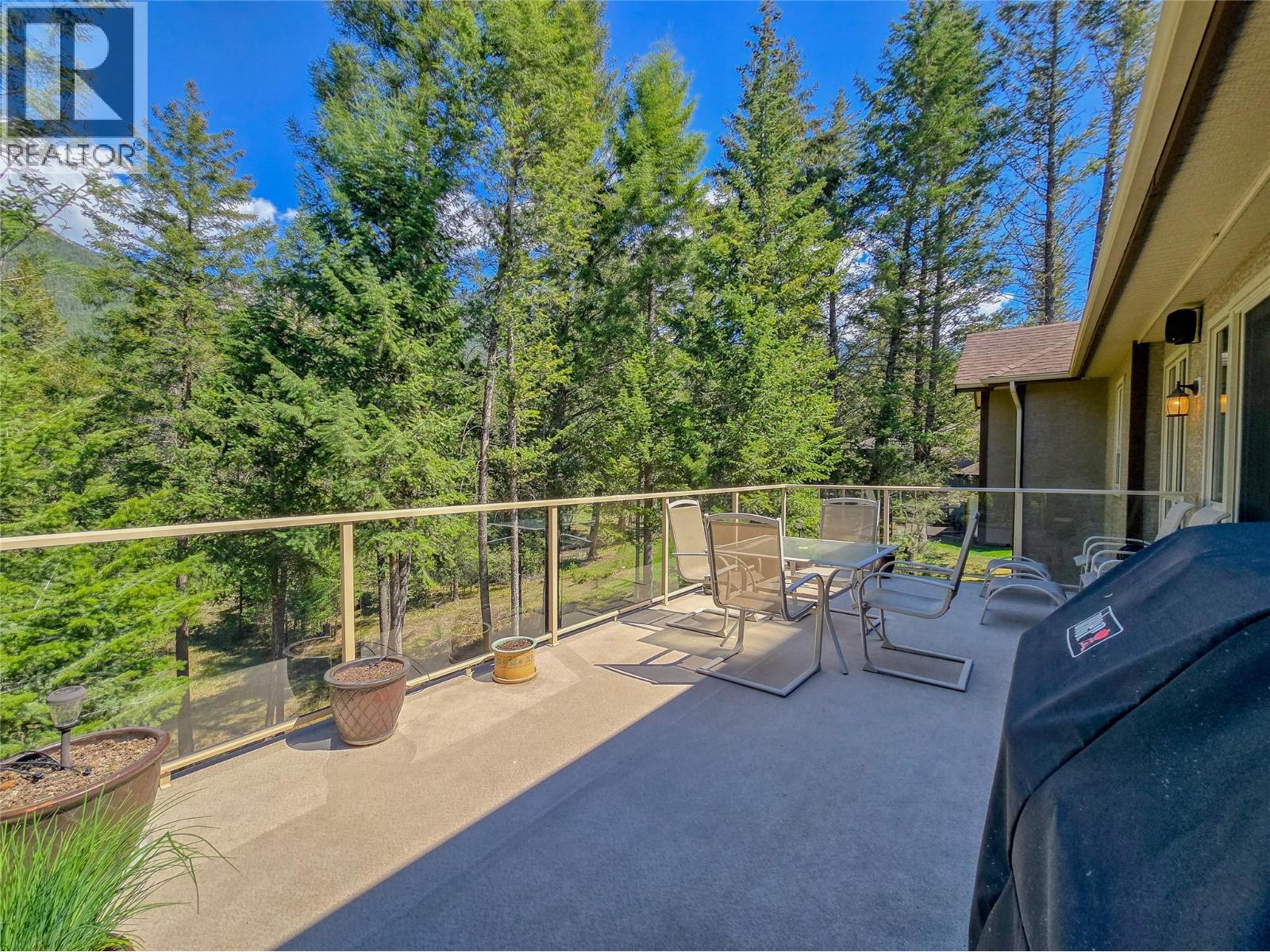 8128 Duby Road, Dry Gulch, British Columbia  V0A 1M0 - Photo 4 - 10387019