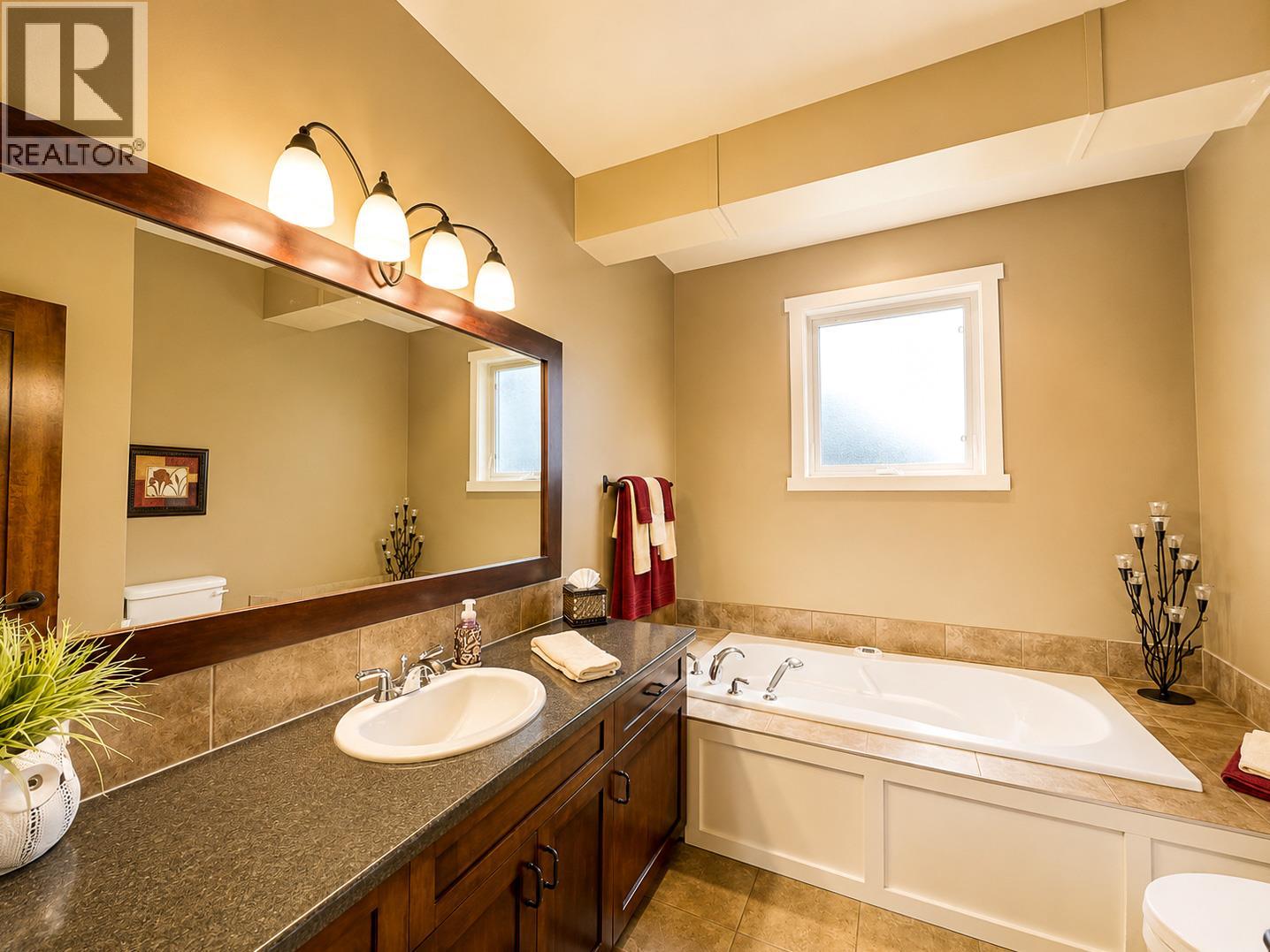 8128 Duby Road, Dry Gulch, British Columbia  V0A 1M0 - Photo 40 - 10387019