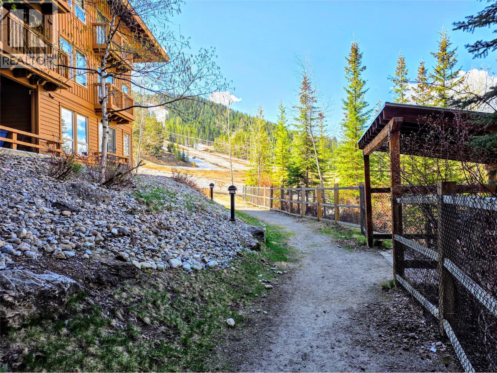 2080 Summit Drive Unit# 318, Panorama, British Columbia  V0A 1T0 - Photo 24 - 10386524