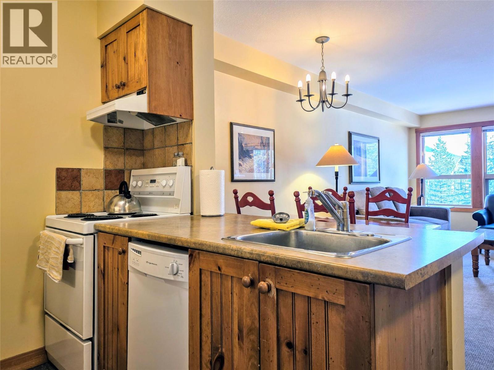2080 Summit Drive Unit# 318, Panorama, British Columbia  V0A 1T0 - Photo 4 - 10386524