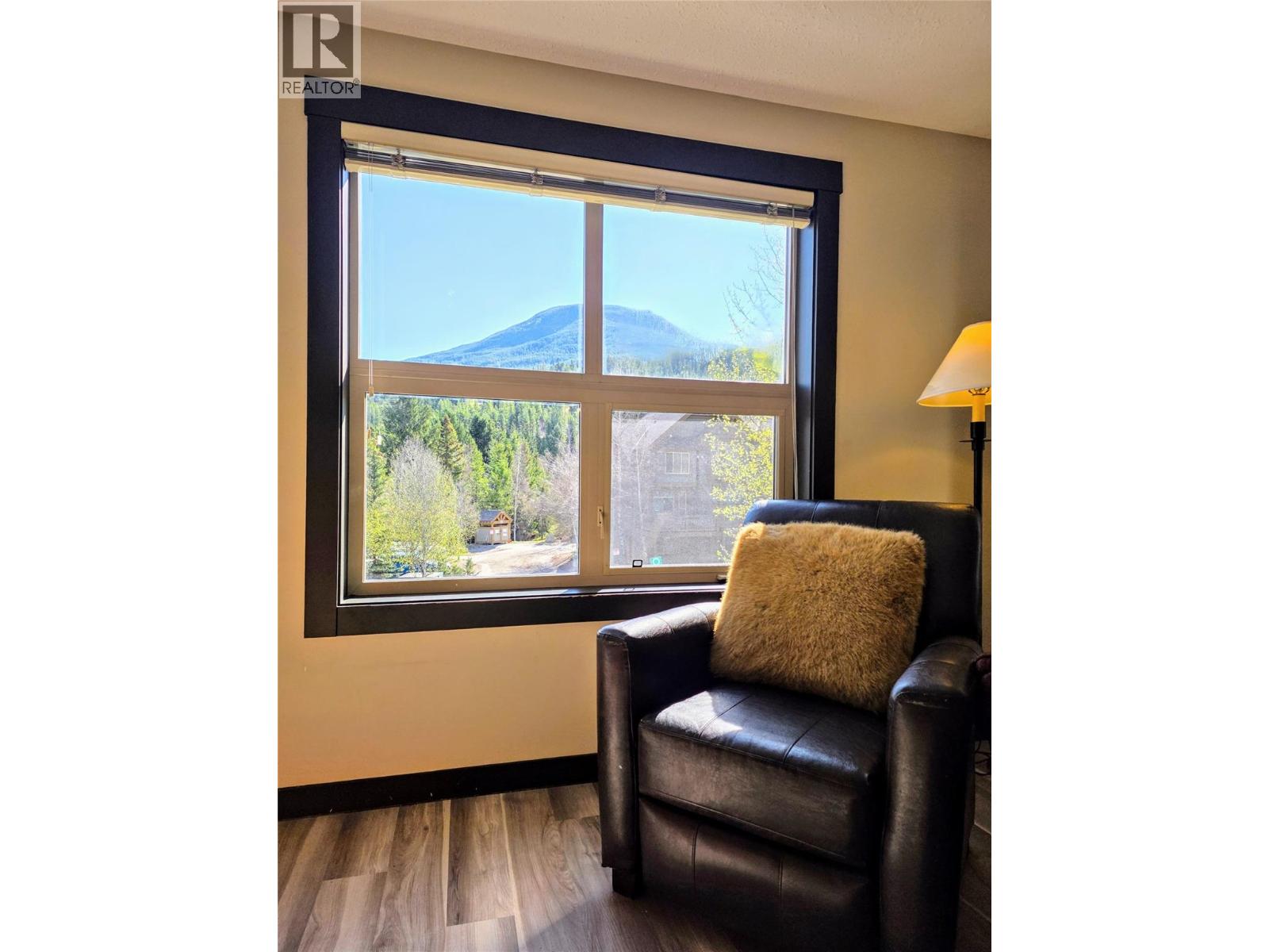 2070 Summit Drive Unit# 304, Panorama, British Columbia  V0A 1T0 - Photo 3 - 10386858