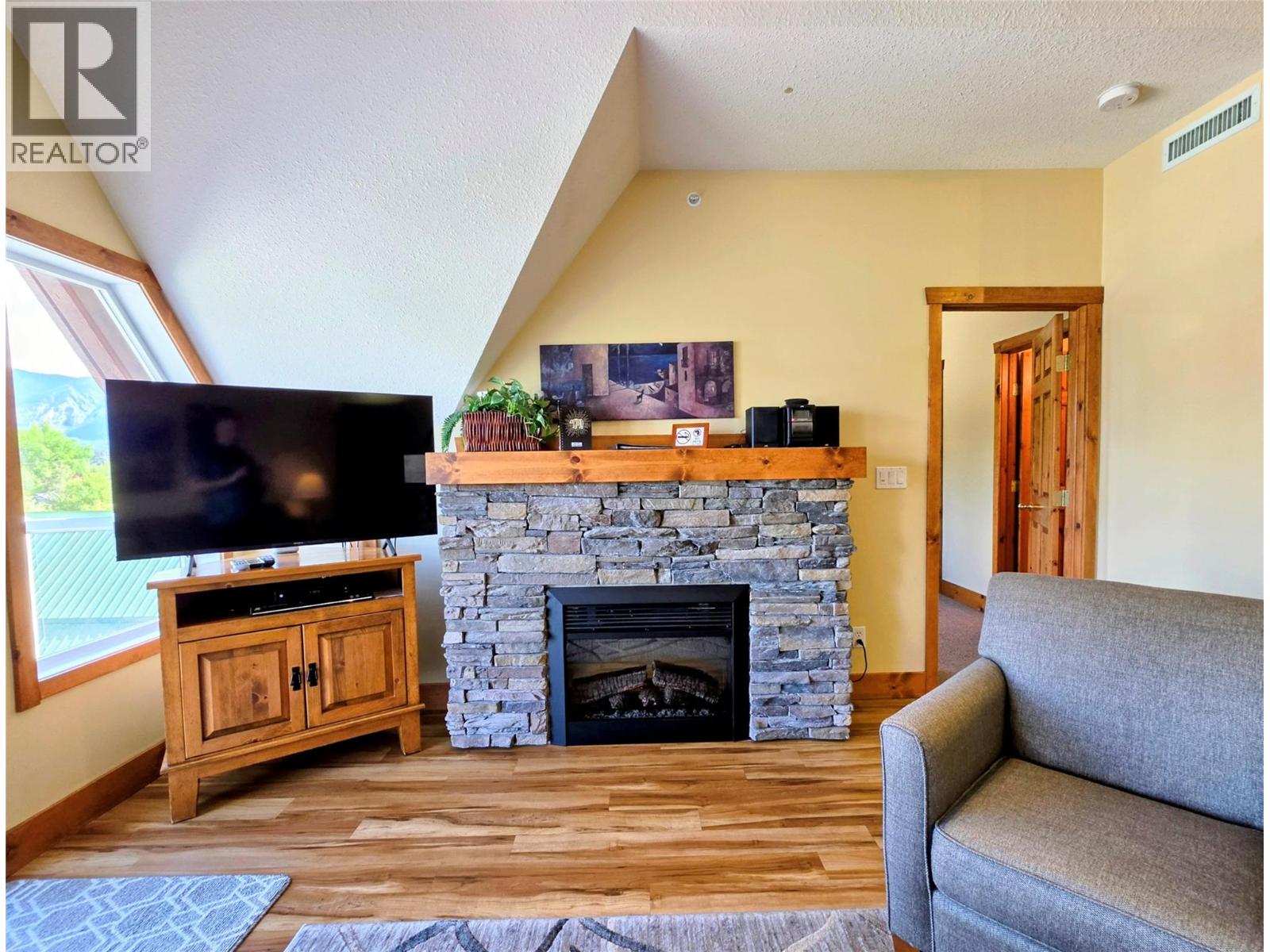 701 14a Crescent Unit# 336b, Invermere, British Columbia  V0A 1K0 - Photo 4 - 10386989