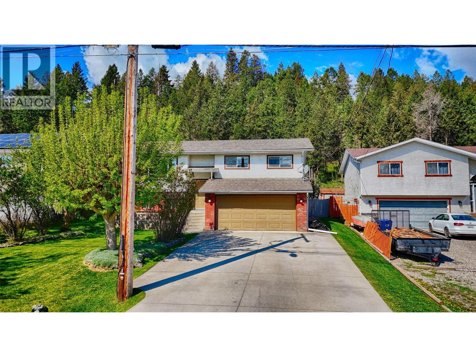1710 15th Avenue, Invermere, British Columbia