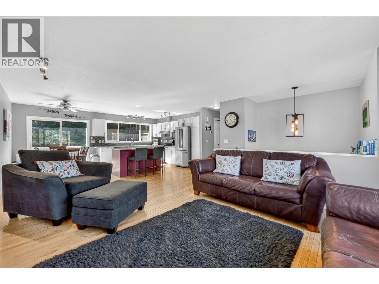 1710 15th Avenue, Invermere, British Columbia  V0A 1K4 - Photo 5 - 10386936