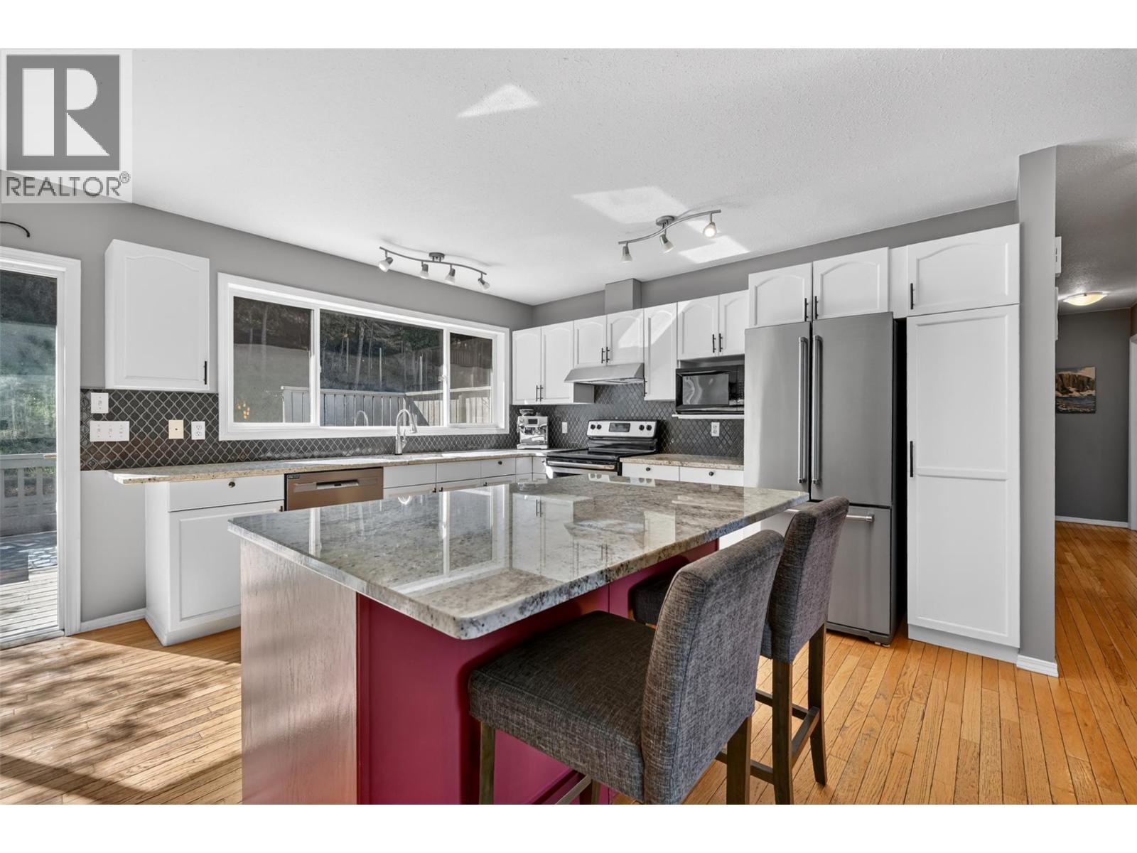 1710 15th Avenue, Invermere, British Columbia  V0A 1K4 - Photo 6 - 10386936
