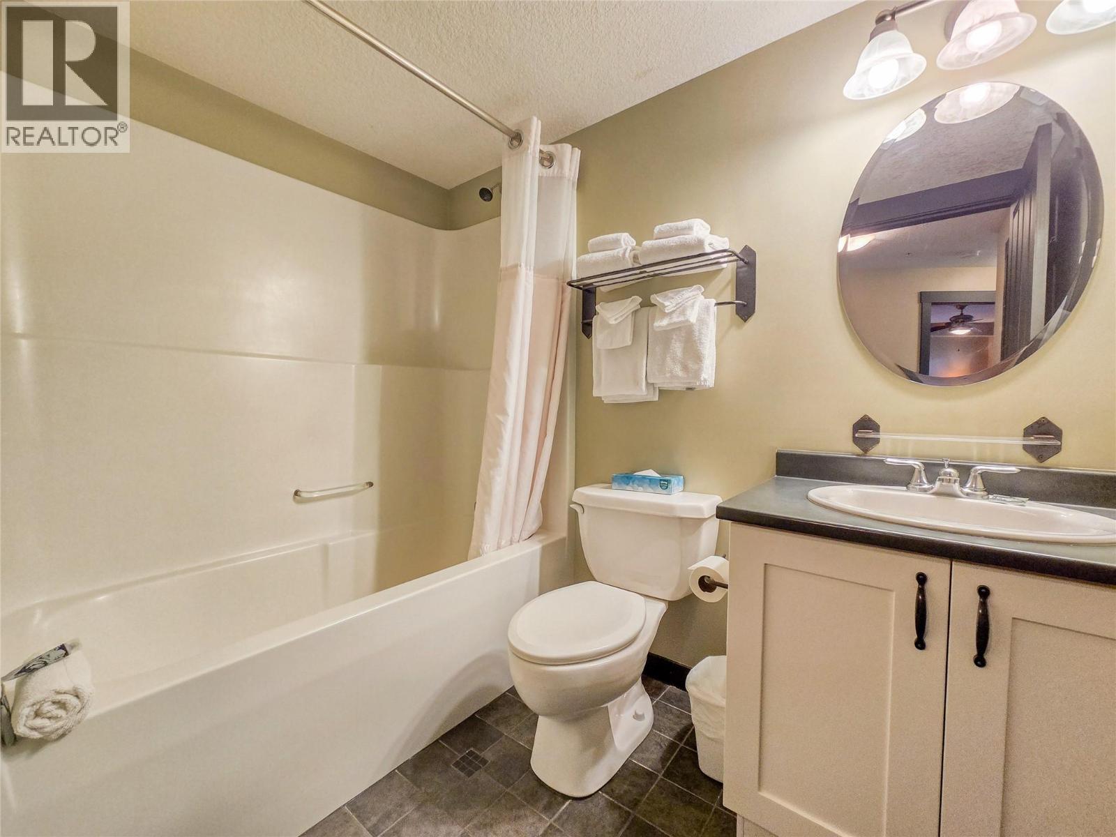 2070 Summit Drive Unit# 308, Panorama, British Columbia  V0A 1T0 - Photo 12 - 10385753