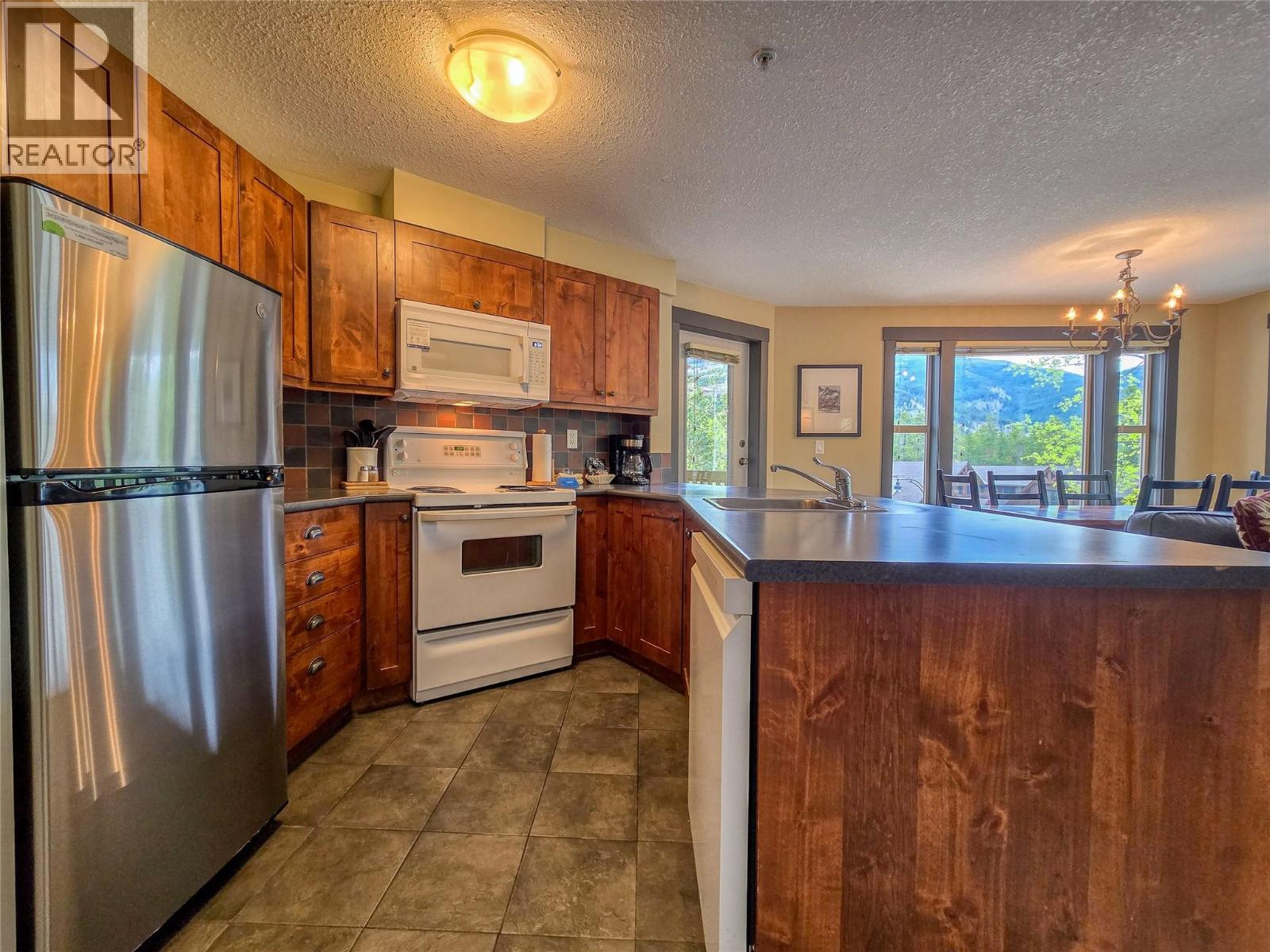 2070 Summit Drive Unit# 308, Panorama, British Columbia  V0A 1T0 - Photo 4 - 10385753