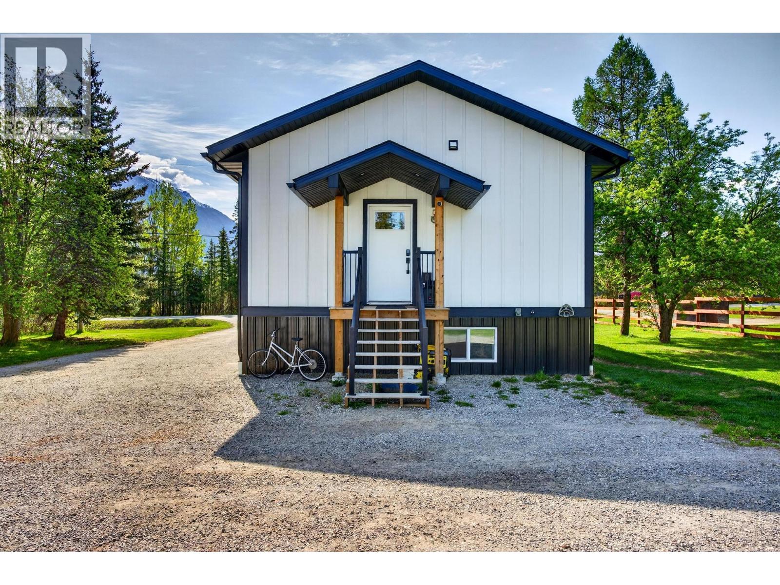 888 Canyon Creek Road, Golden, British Columbia  V0A 1H2 - Photo 46 - 10387220
