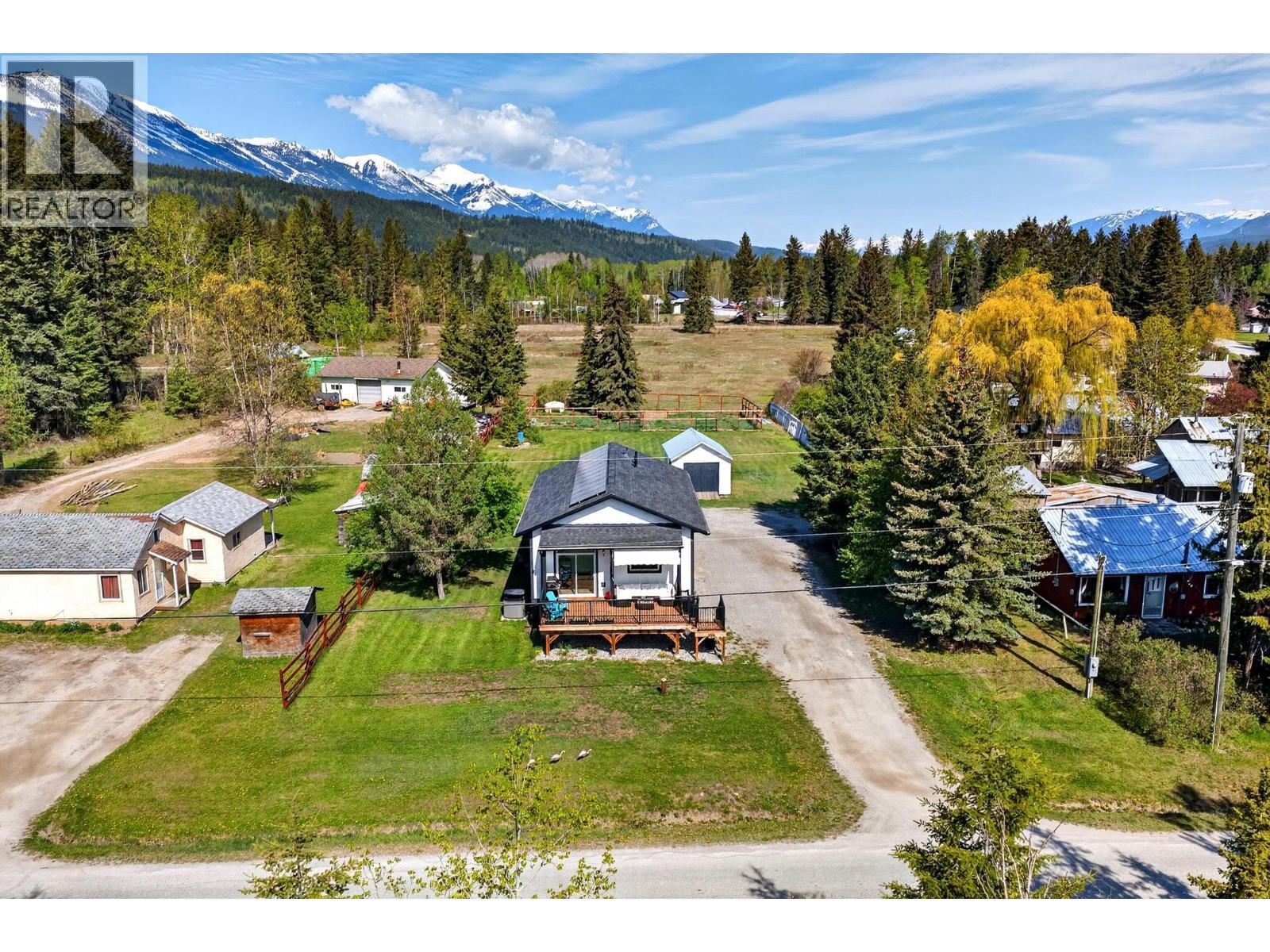 888 Canyon Creek Road, Golden, British Columbia  V0A 1H2 - Photo 68 - 10387220