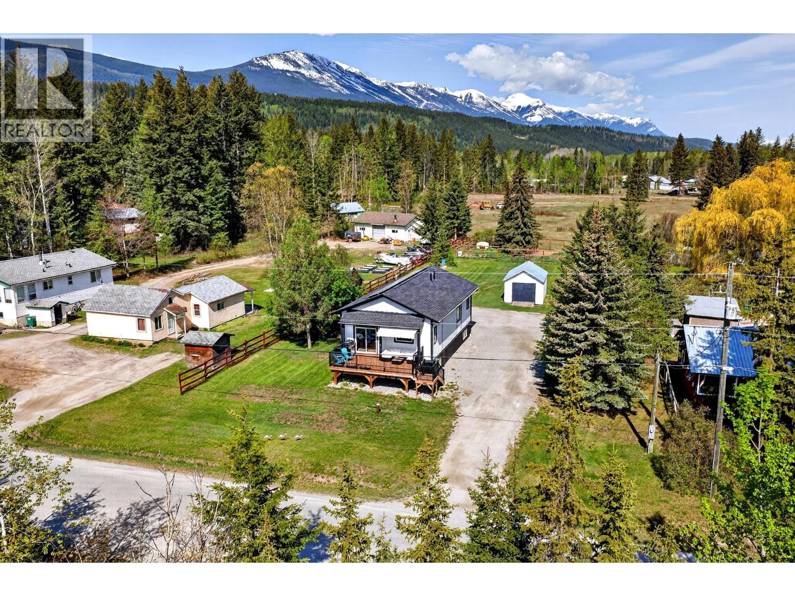 888 Canyon Creek Road, Golden, British Columbia  V0A 1H2 - Photo 69 - 10387220