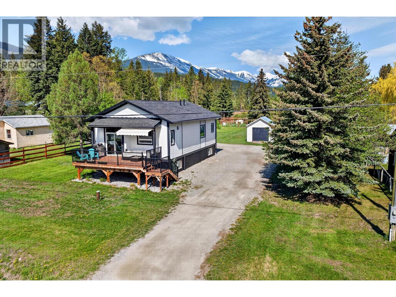 888 Canyon Creek Road, Golden, British Columbia  V0A 1H2 - Photo 71 - 10387220