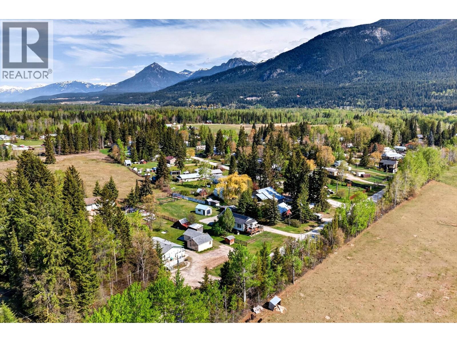 888 Canyon Creek Road, Golden, British Columbia  V0A 1H2 - Photo 74 - 10387220