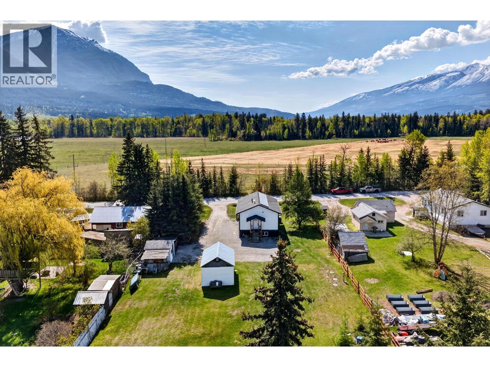 888 Canyon Creek Road, Golden, British Columbia  V0A 1H2 - Photo 78 - 10387220