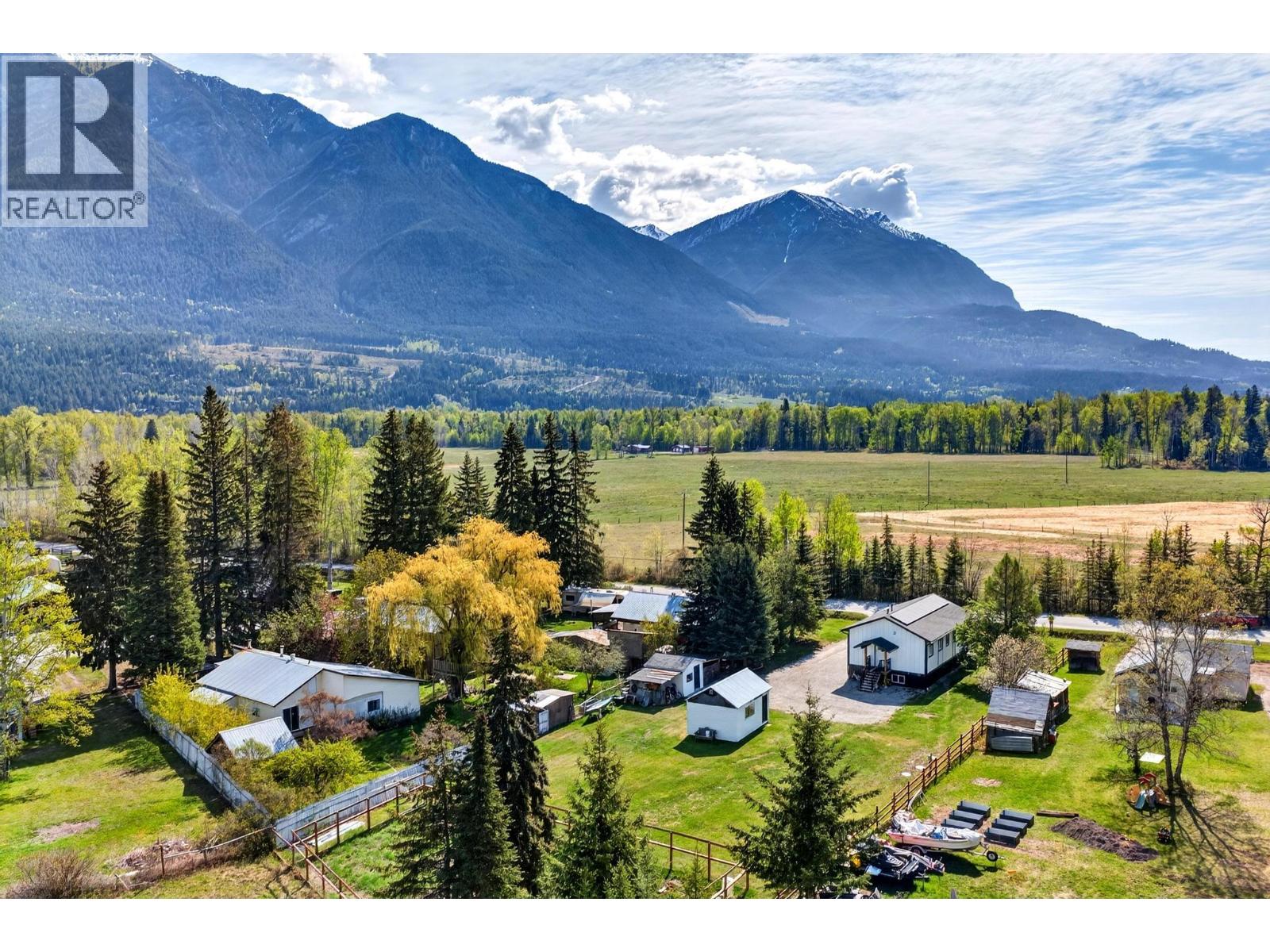 888 Canyon Creek Road, Golden, British Columbia  V0A 1H2 - Photo 80 - 10387220