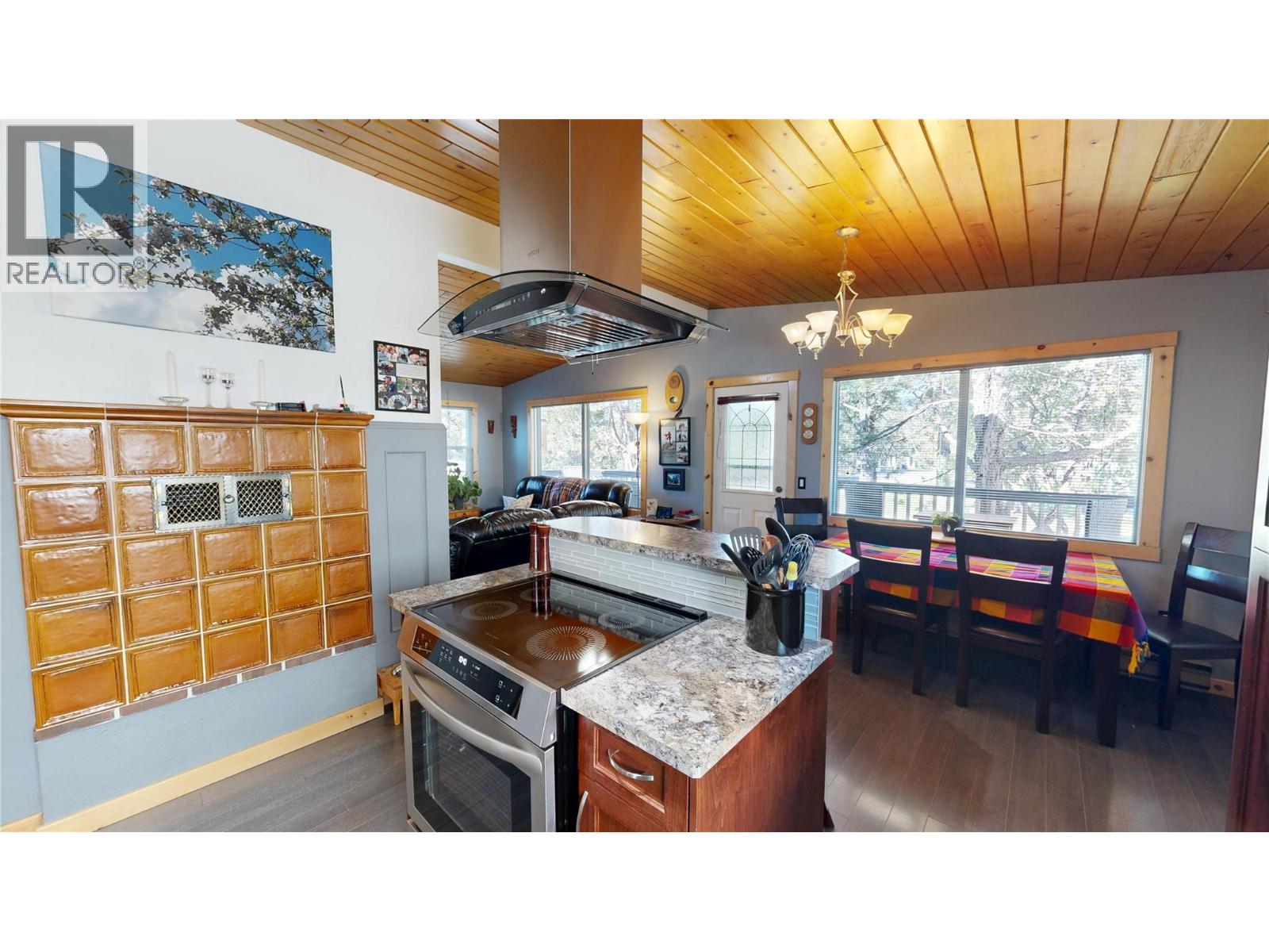7536 Jackson Avenue, Radium Hot Springs, British Columbia  V0A 1M0 - Photo 12 - 10387336