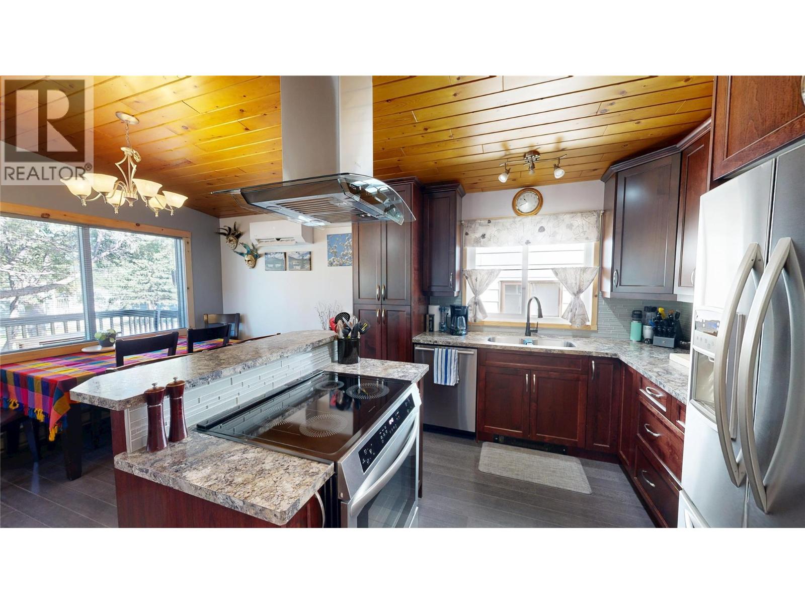 7536 Jackson Avenue, Radium Hot Springs, British Columbia  V0A 1M0 - Photo 13 - 10387336