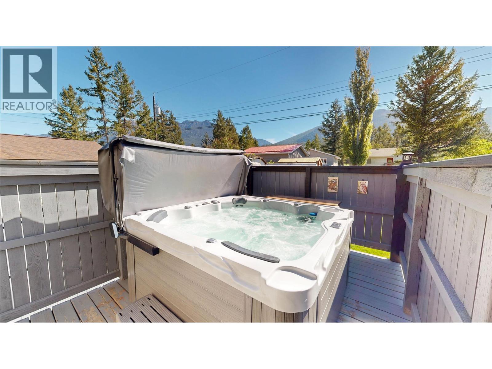 7536 Jackson Avenue, Radium Hot Springs, British Columbia  V0A 1M0 - Photo 17 - 10387336