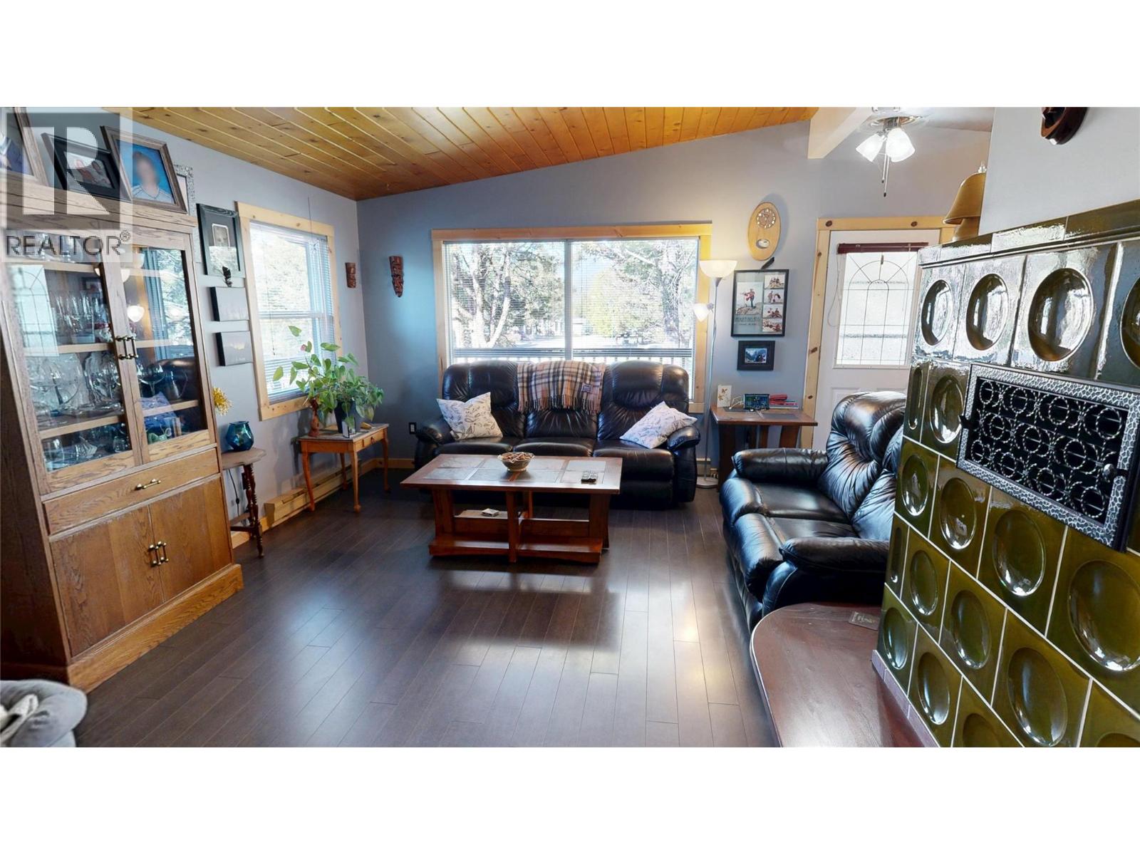 7536 Jackson Avenue, Radium Hot Springs, British Columbia  V0A 1M0 - Photo 3 - 10387336