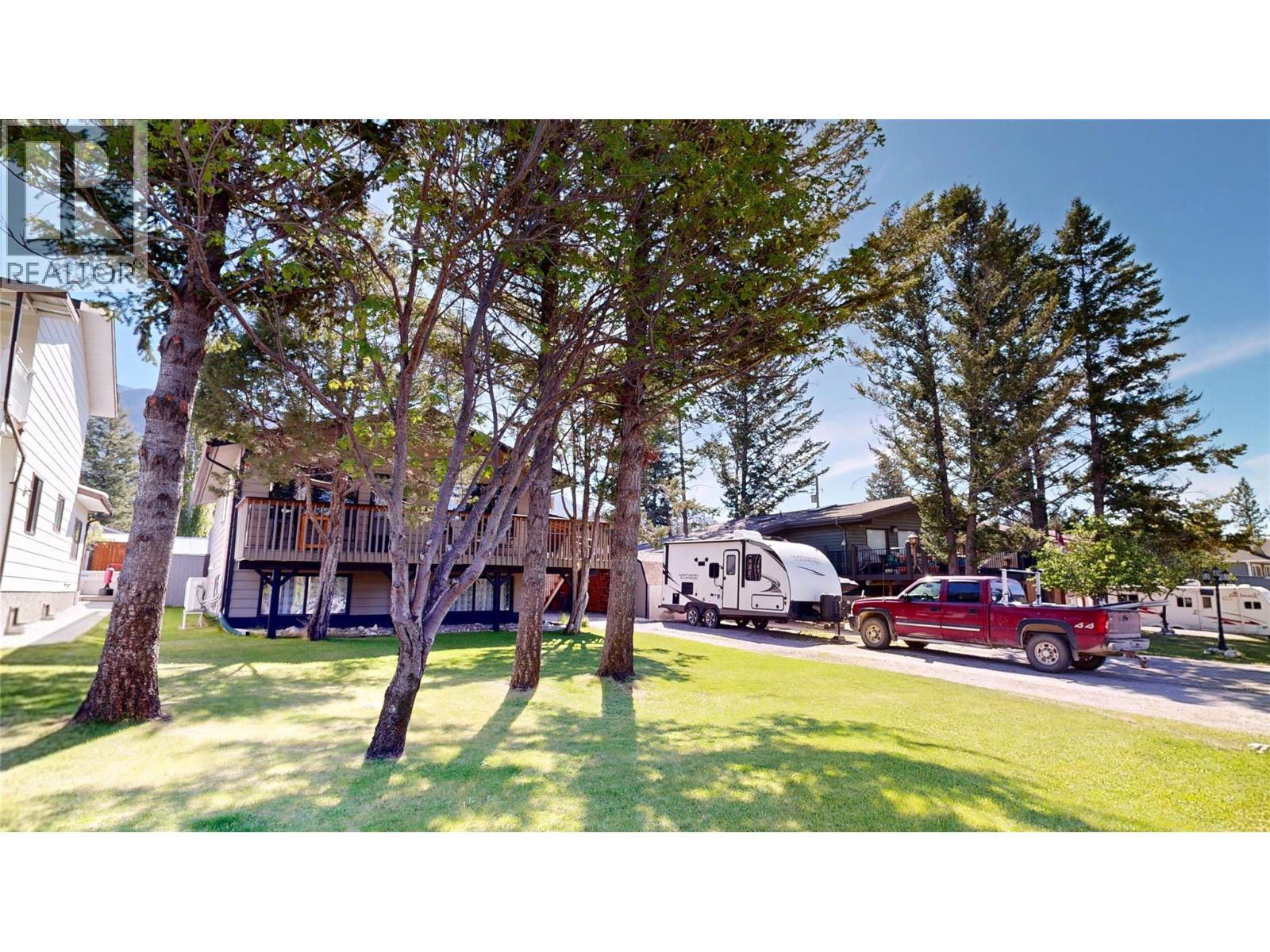 7536 Jackson Avenue, Radium Hot Springs, British Columbia  V0A 1M0 - Photo 32 - 10387336