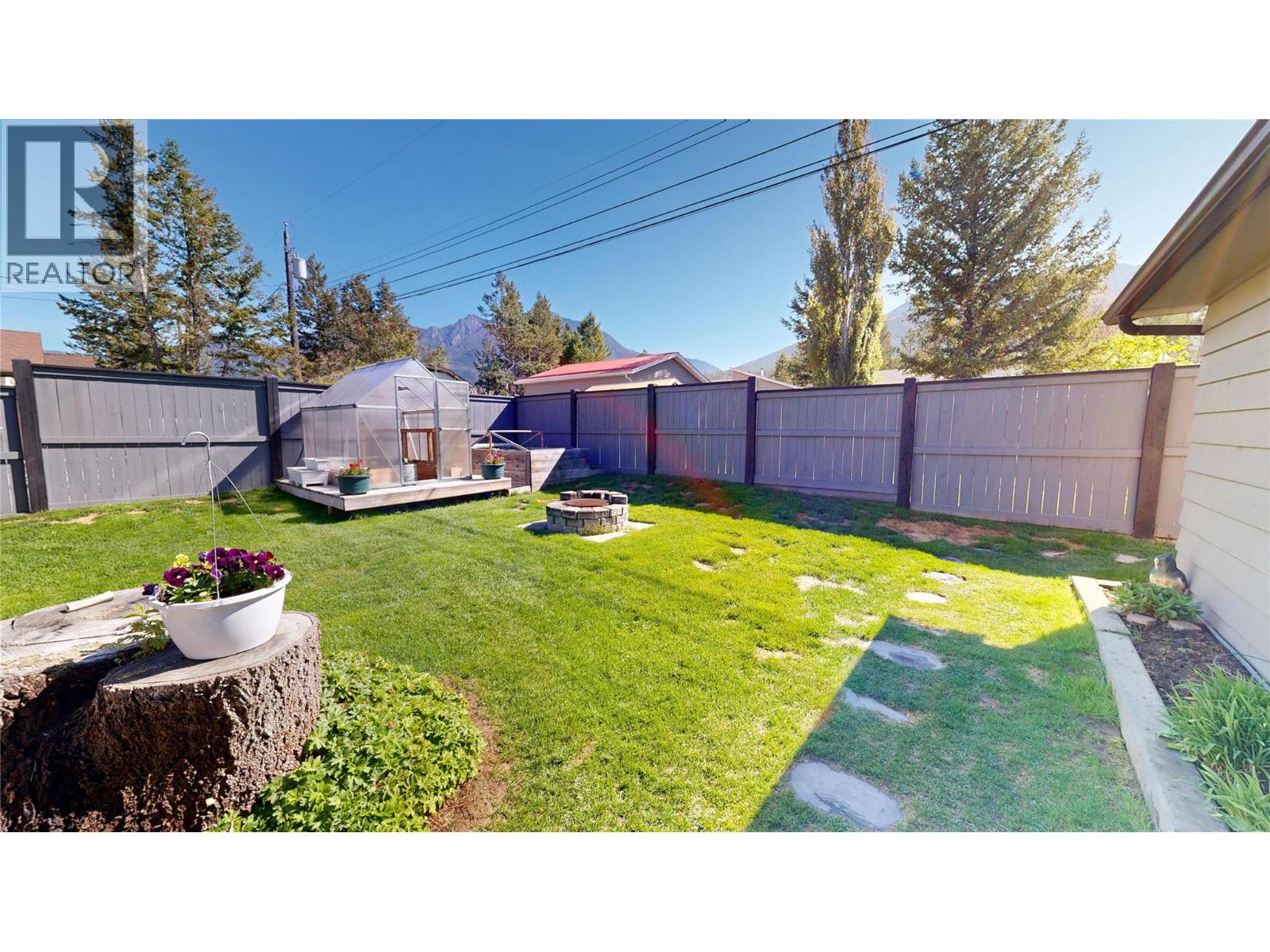 7536 Jackson Avenue, Radium Hot Springs, British Columbia  V0A 1M0 - Photo 40 - 10387336