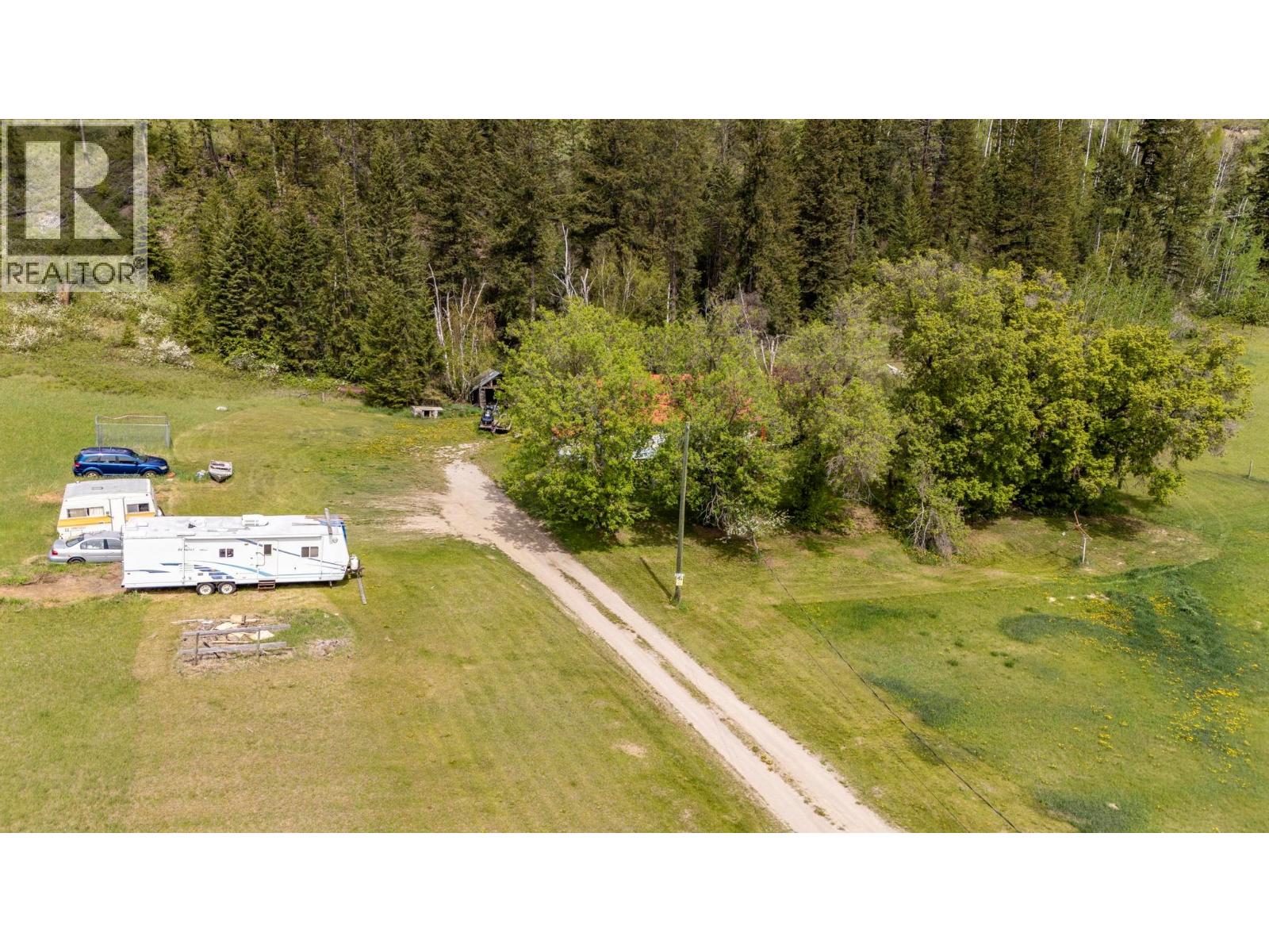 3657 95 Highway, Parson, British Columbia  V0A 1H4 - Photo 4 - 10387446