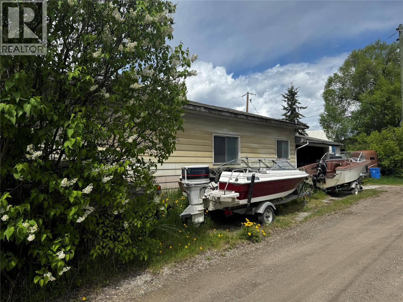 917 12th Street S, Golden, British Columbia  V0A 1H0 - Photo 19 - 10387259