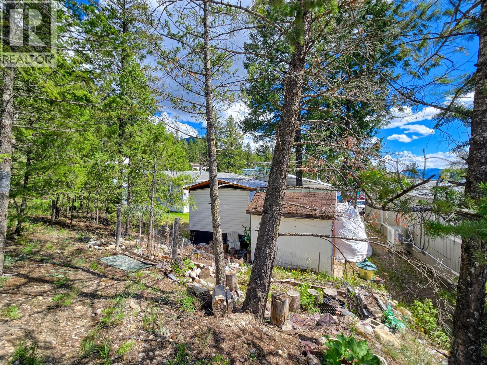 8634 93/95 Highway Unit# 28, Radium Hot Springs, British Columbia  V0A 1M0 - Photo 35 - 10387610