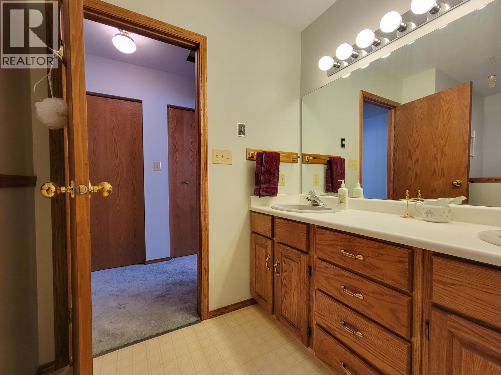 7326 Glacier Drive, Radium Hot Springs, British Columbia  V0A 1M0 - Photo 41 - 10385761